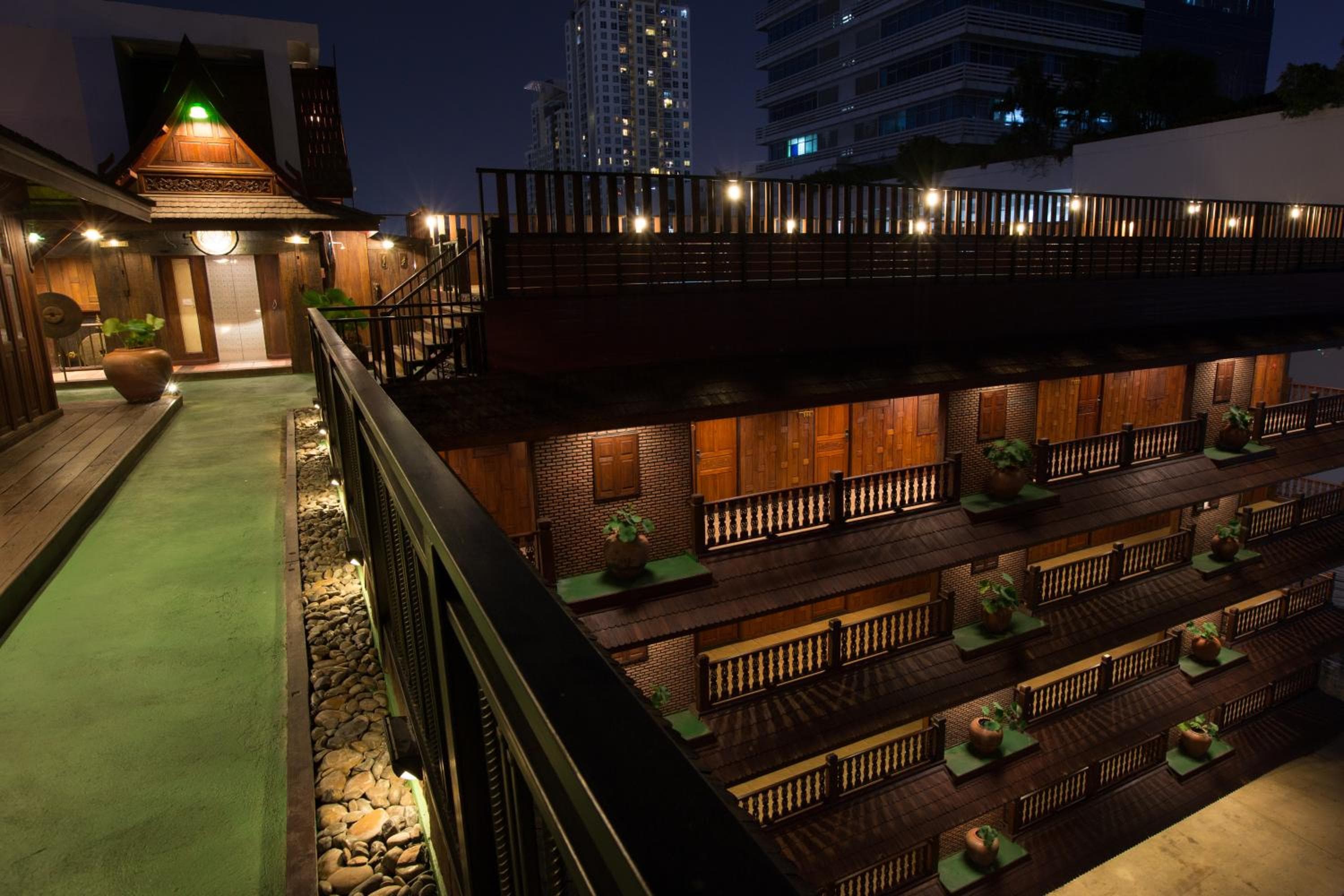 True Siam Rangnam Hotel — 27