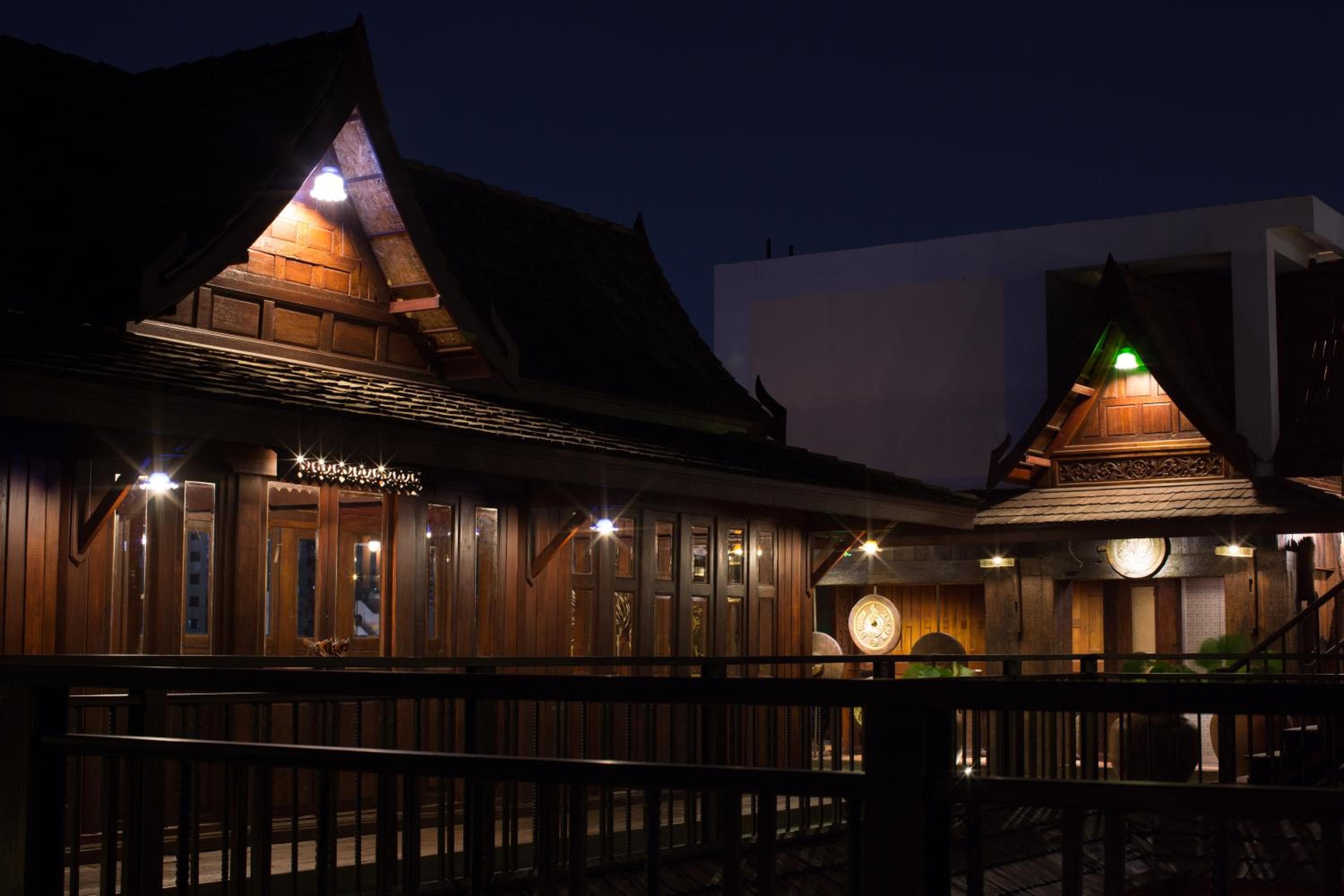 True Siam Rangnam Hotel — 13