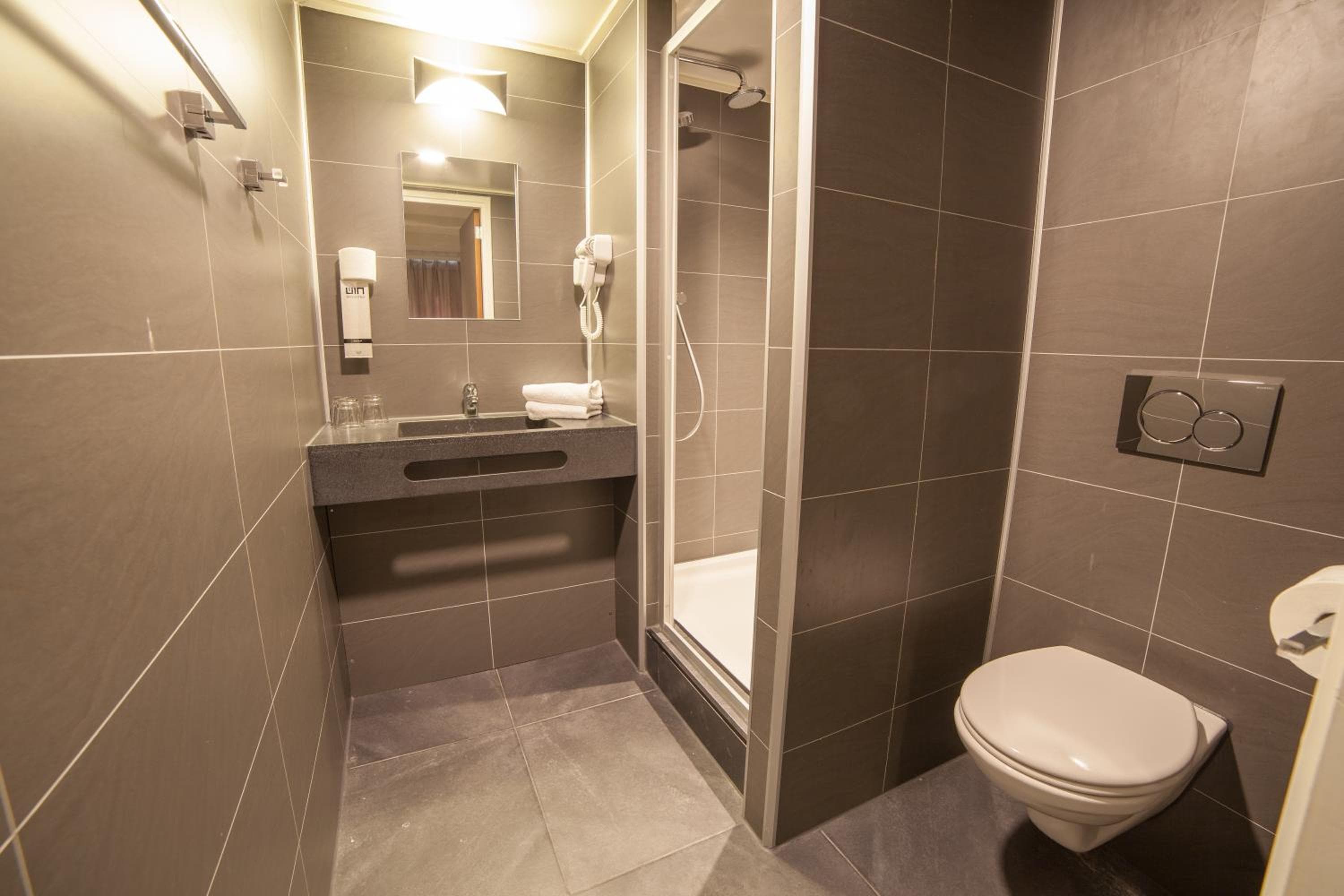 Biblioteca dell'Hotel Amsterdam — 15