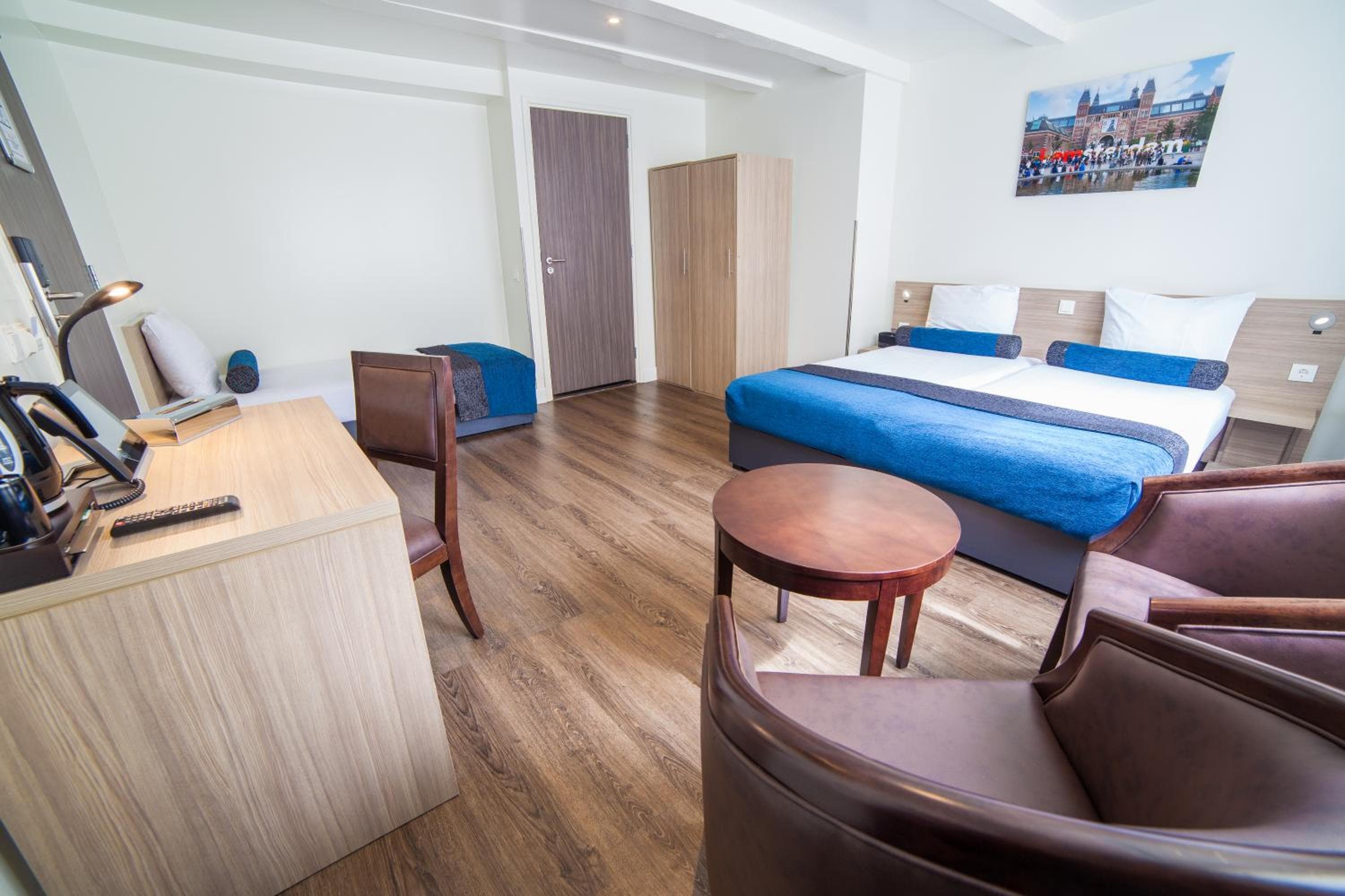 Biblioteca dell'Hotel Amsterdam — 26