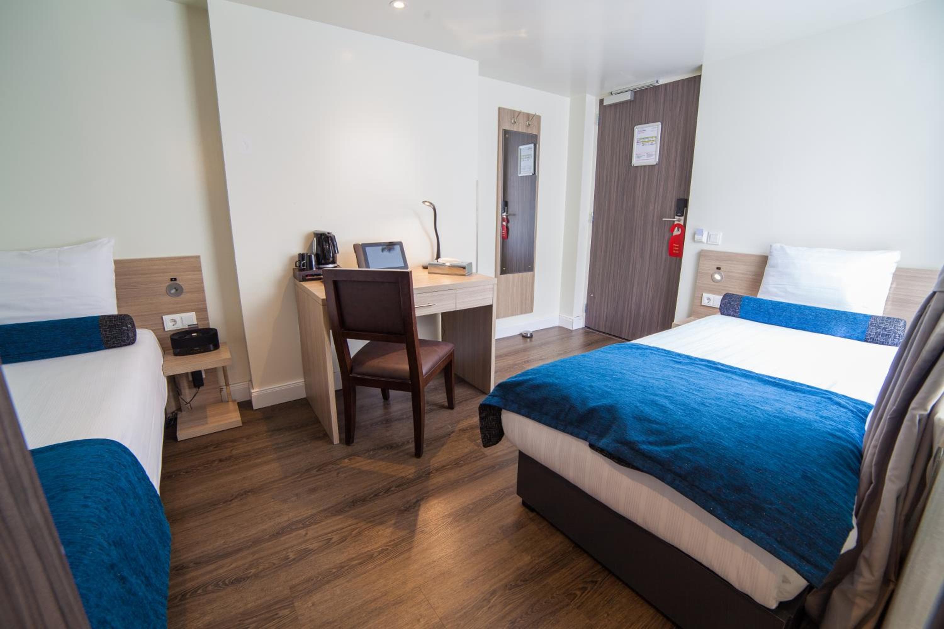 Biblioteca dell'Hotel Amsterdam — 29