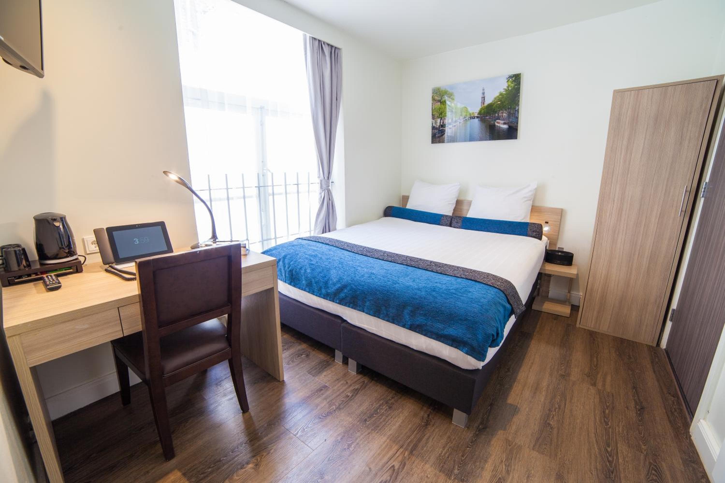Biblioteca dell'Hotel Amsterdam — 25