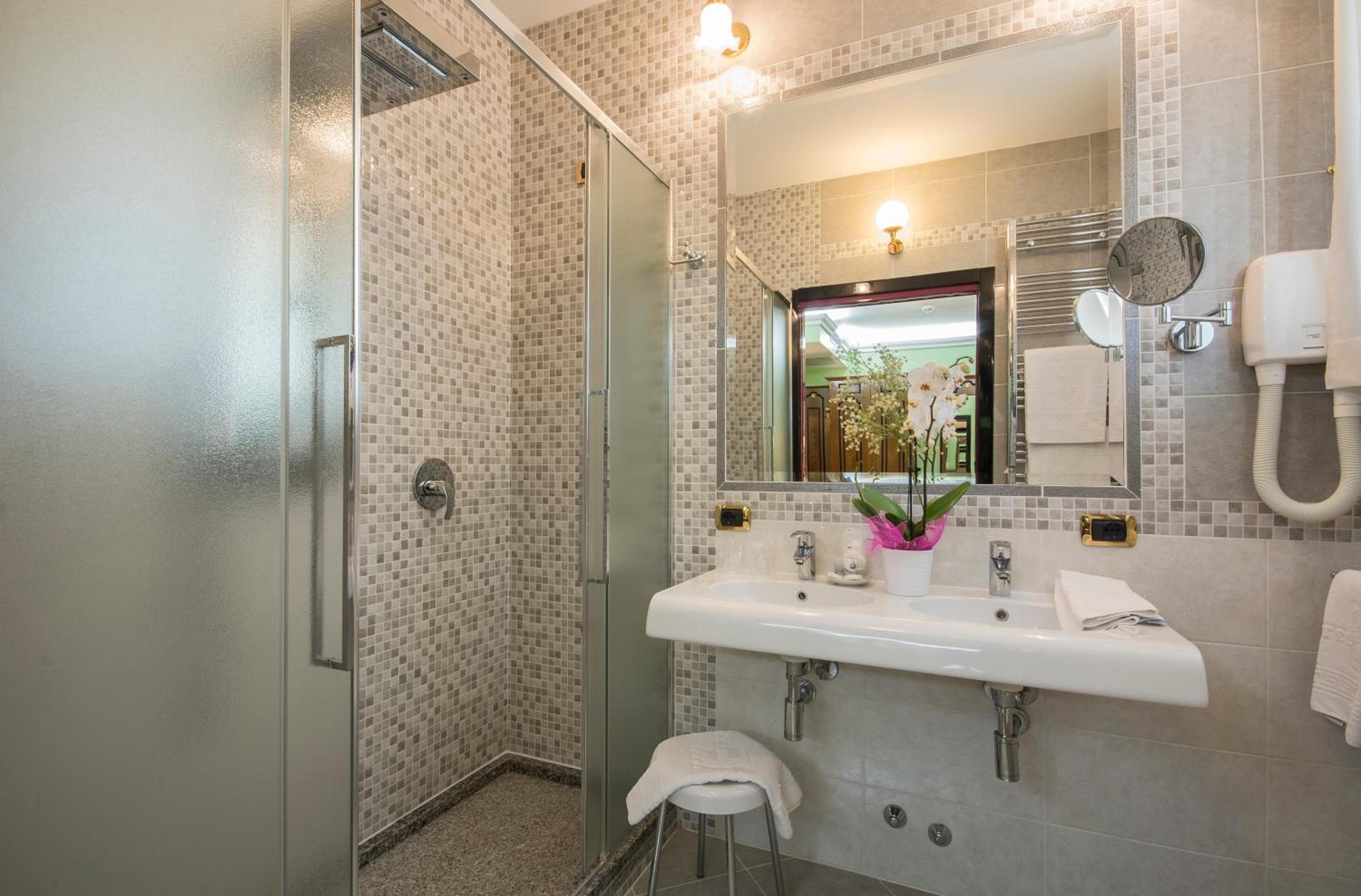 Hotel Vittoria — 11