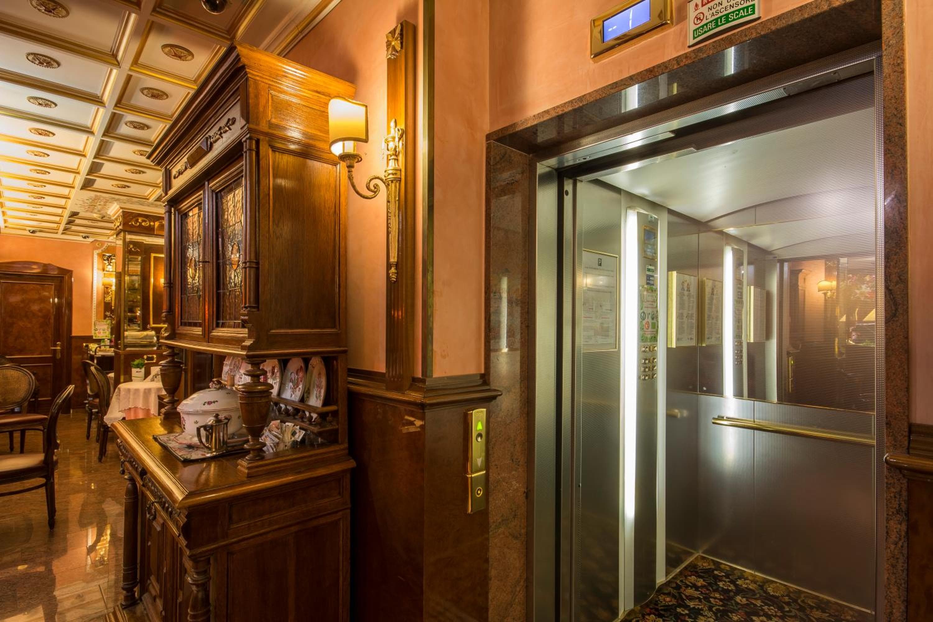 Hotel Vittoria — 30