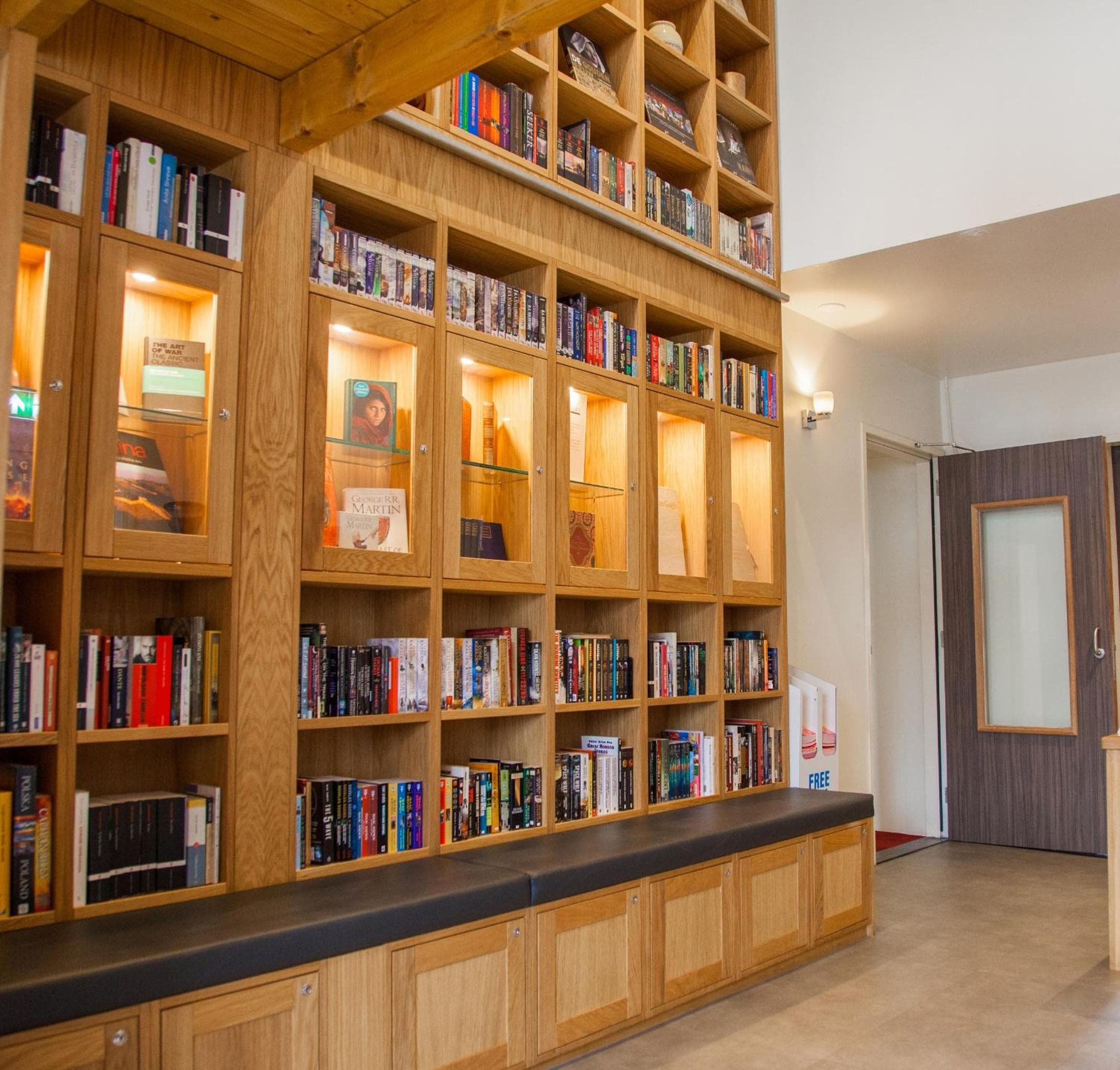 Biblioteca dell'Hotel Amsterdam — 27