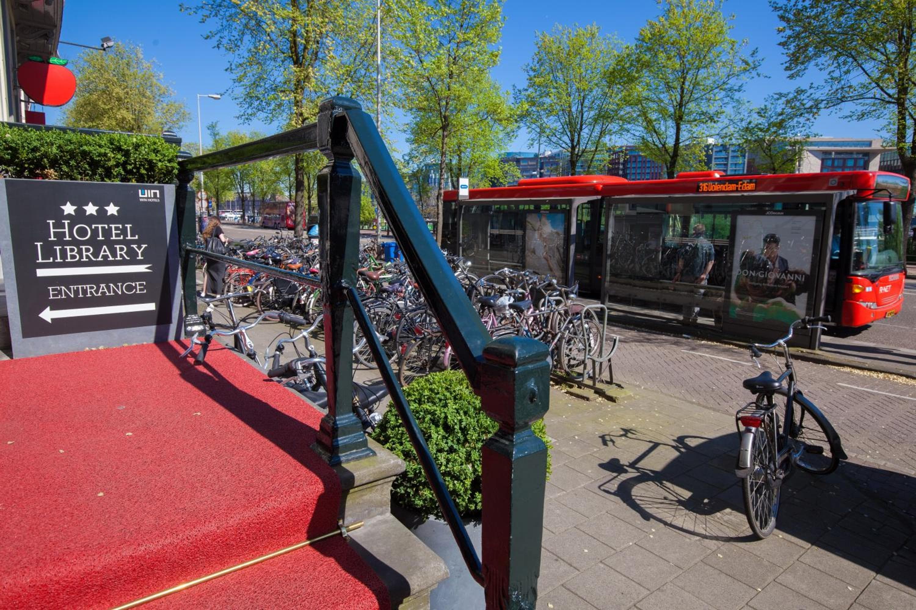 Biblioteca dell'Hotel Amsterdam — 21