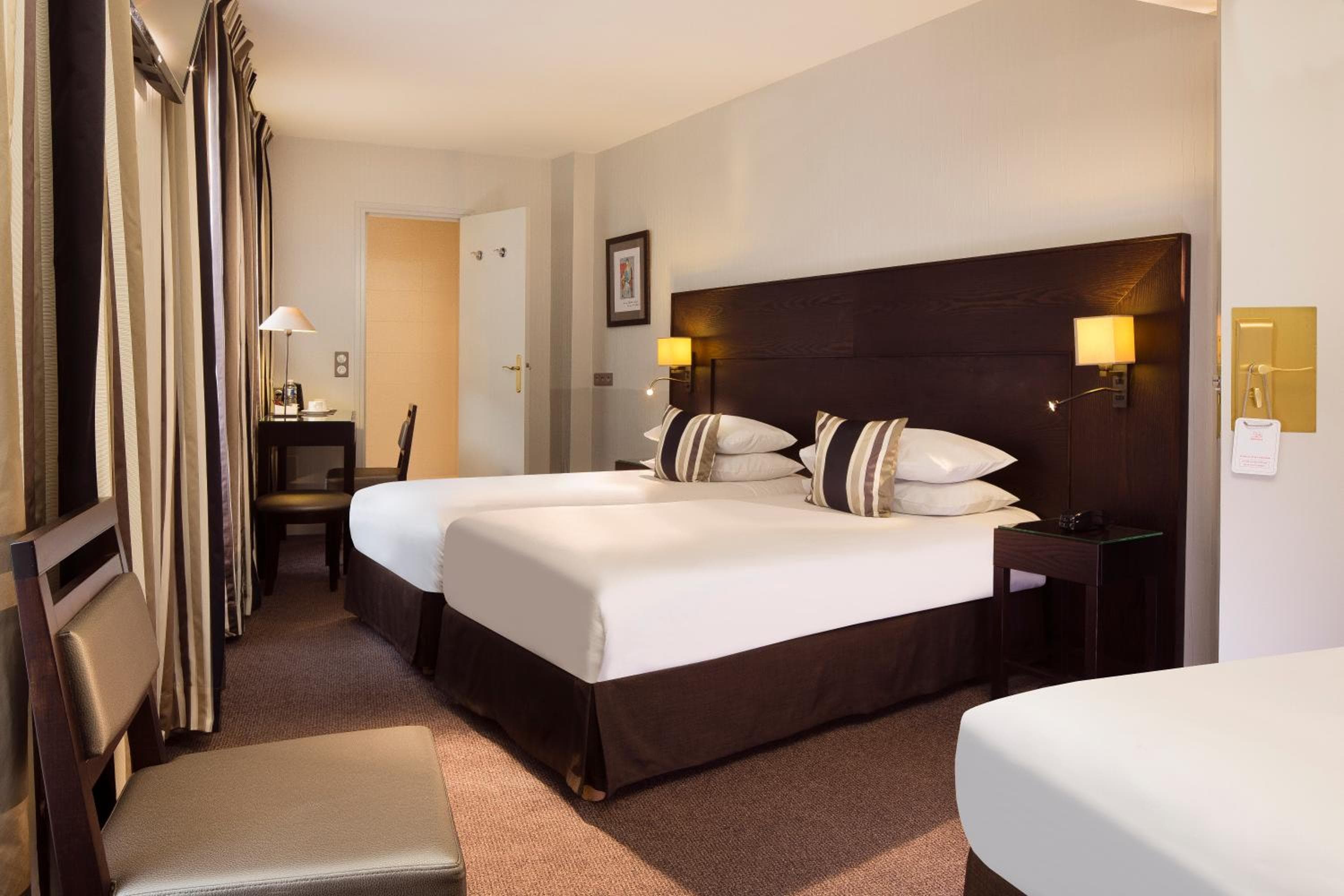 Hotel Albert 1er París Lafayette — 27