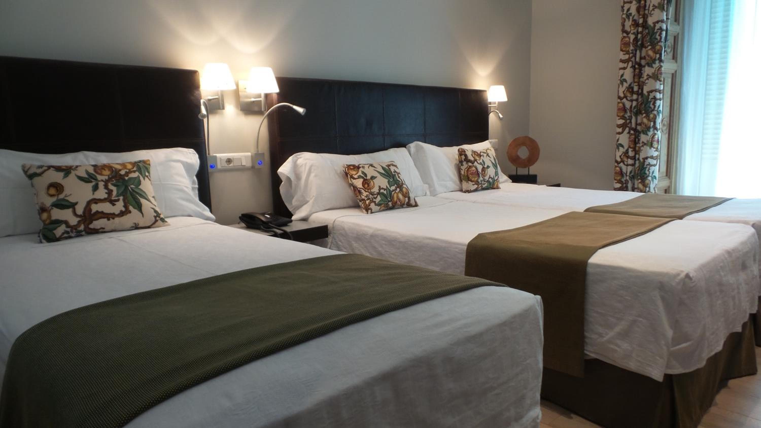 Hotel Moderno Puerta del Sol — 20