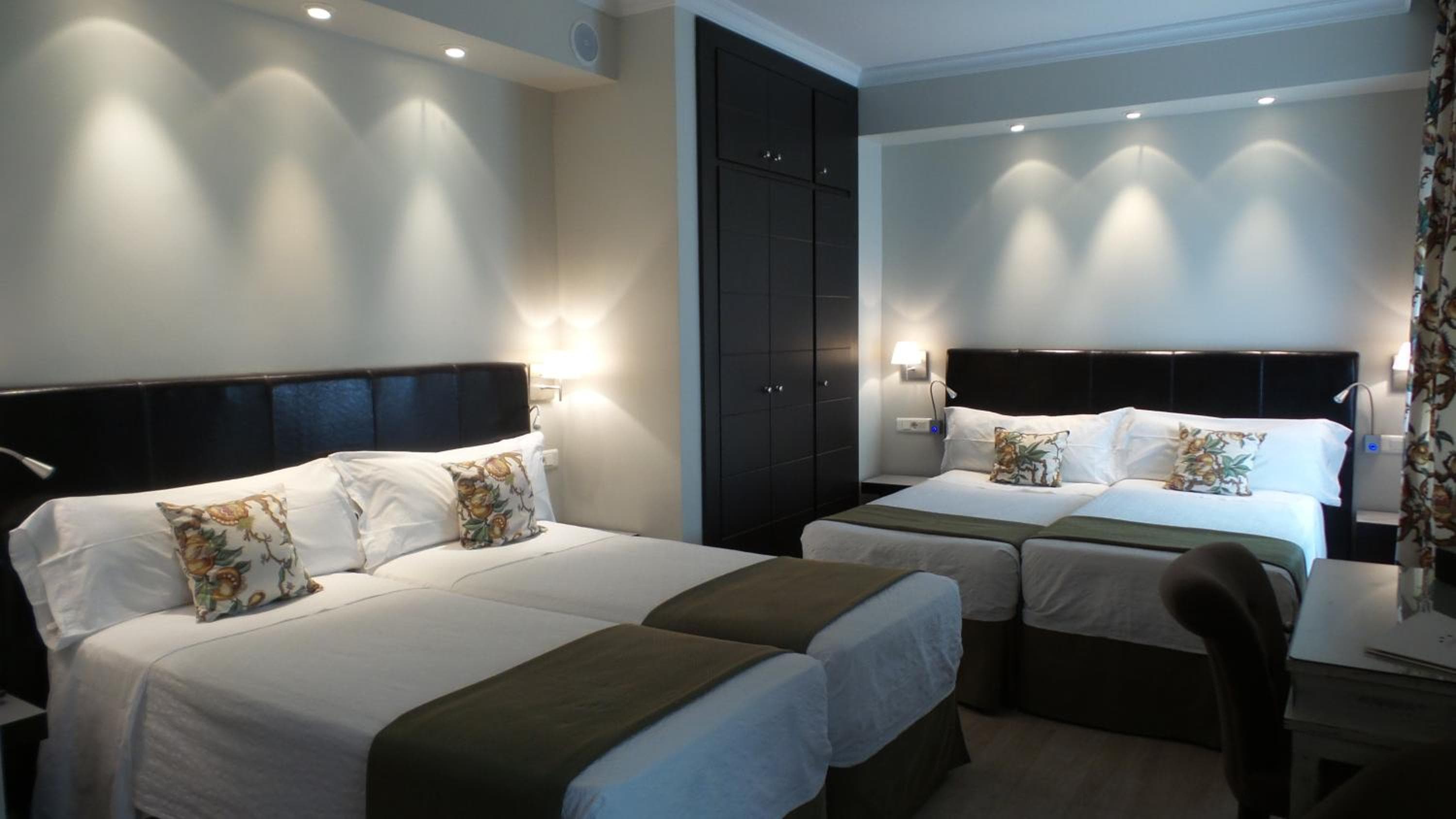 Hotel Moderno Puerta del Sol — 9