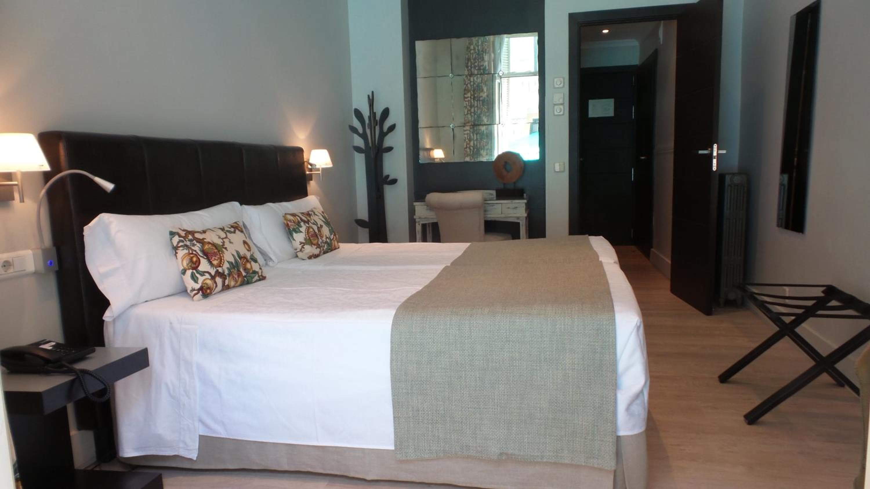Hotel Moderno Puerta del Sol — 14