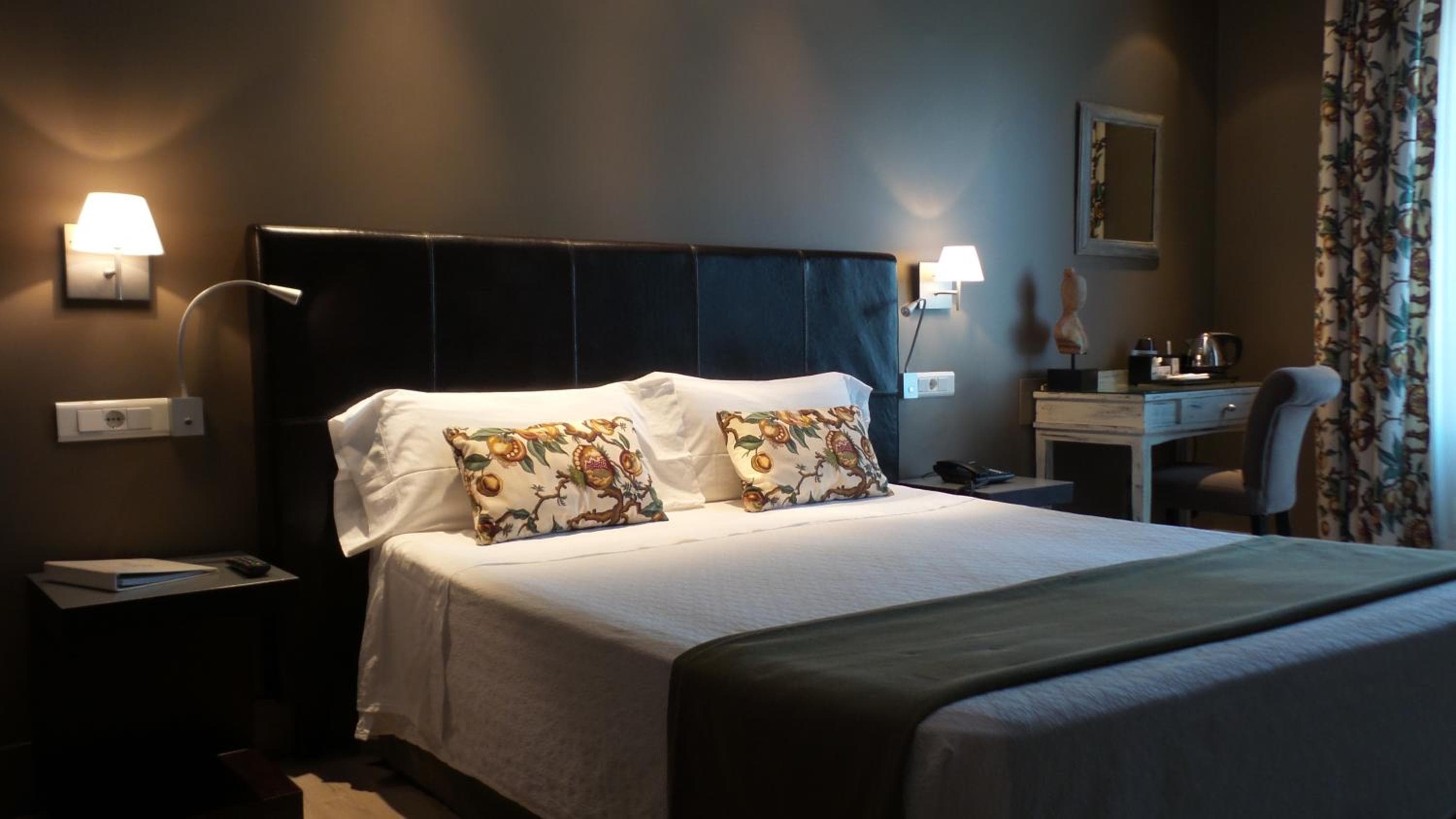 Hotel Moderno Puerta del Sol — 16