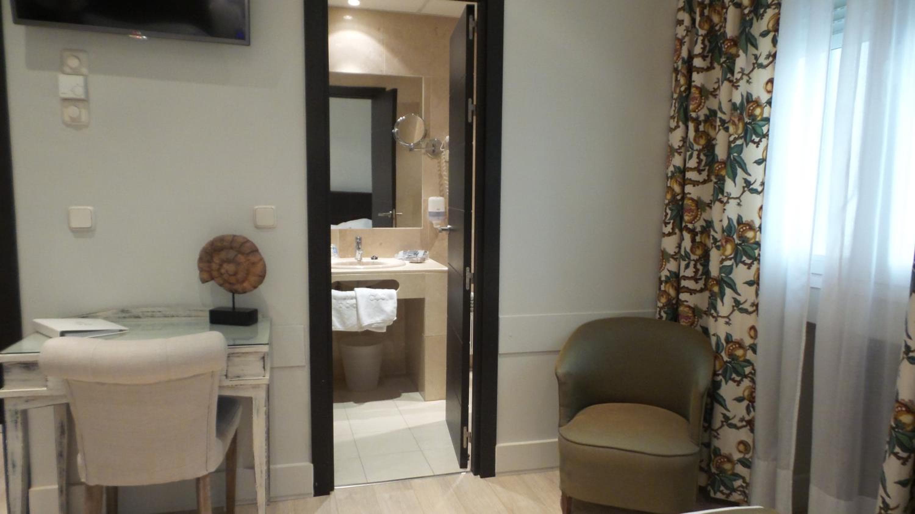Hotel Moderno Puerta del Sol — 26