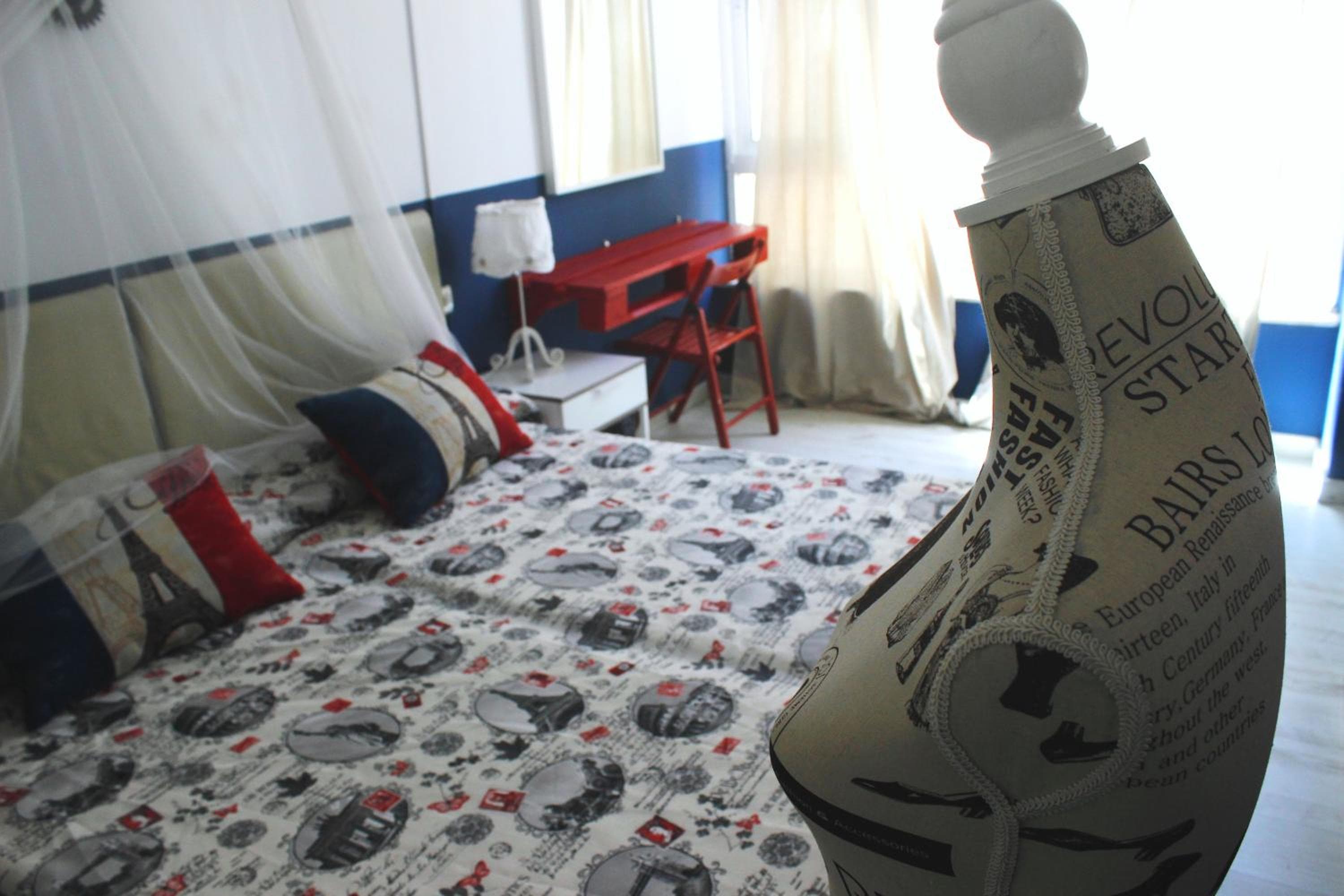 Feel Hostels Soho Malaga — 9