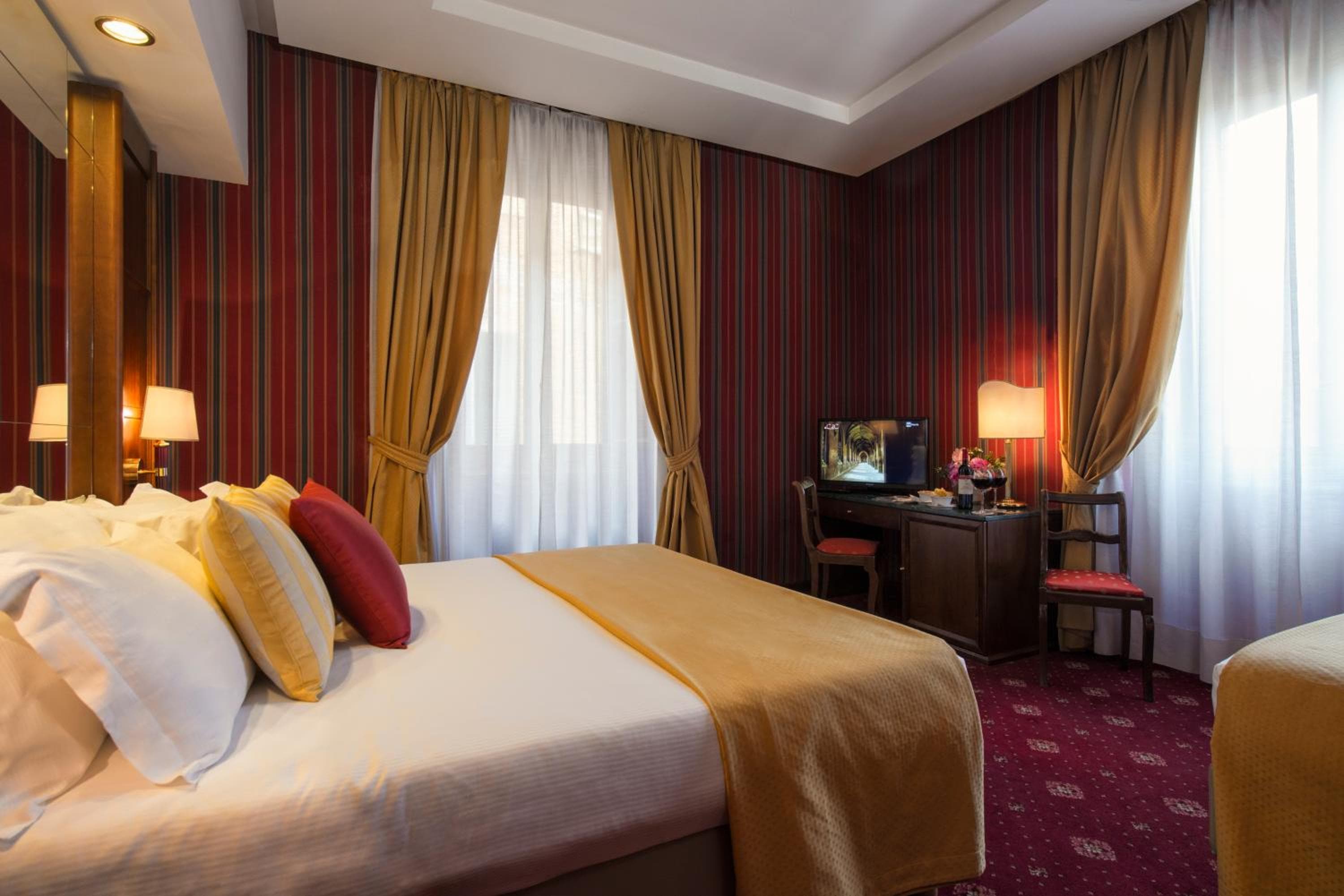 Atlantis Garden Hotel — 12
