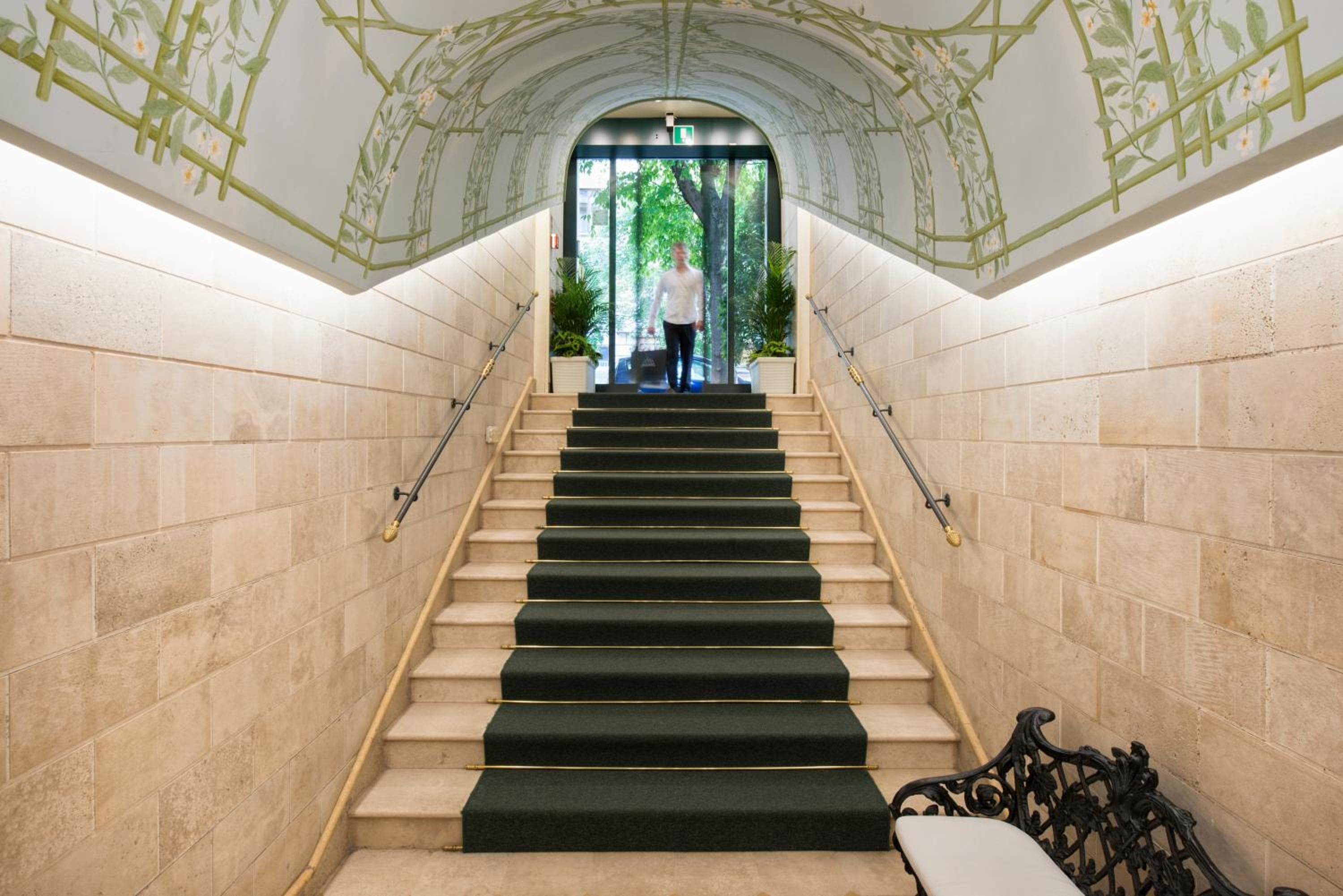Atlantis Garden Hotel — 2