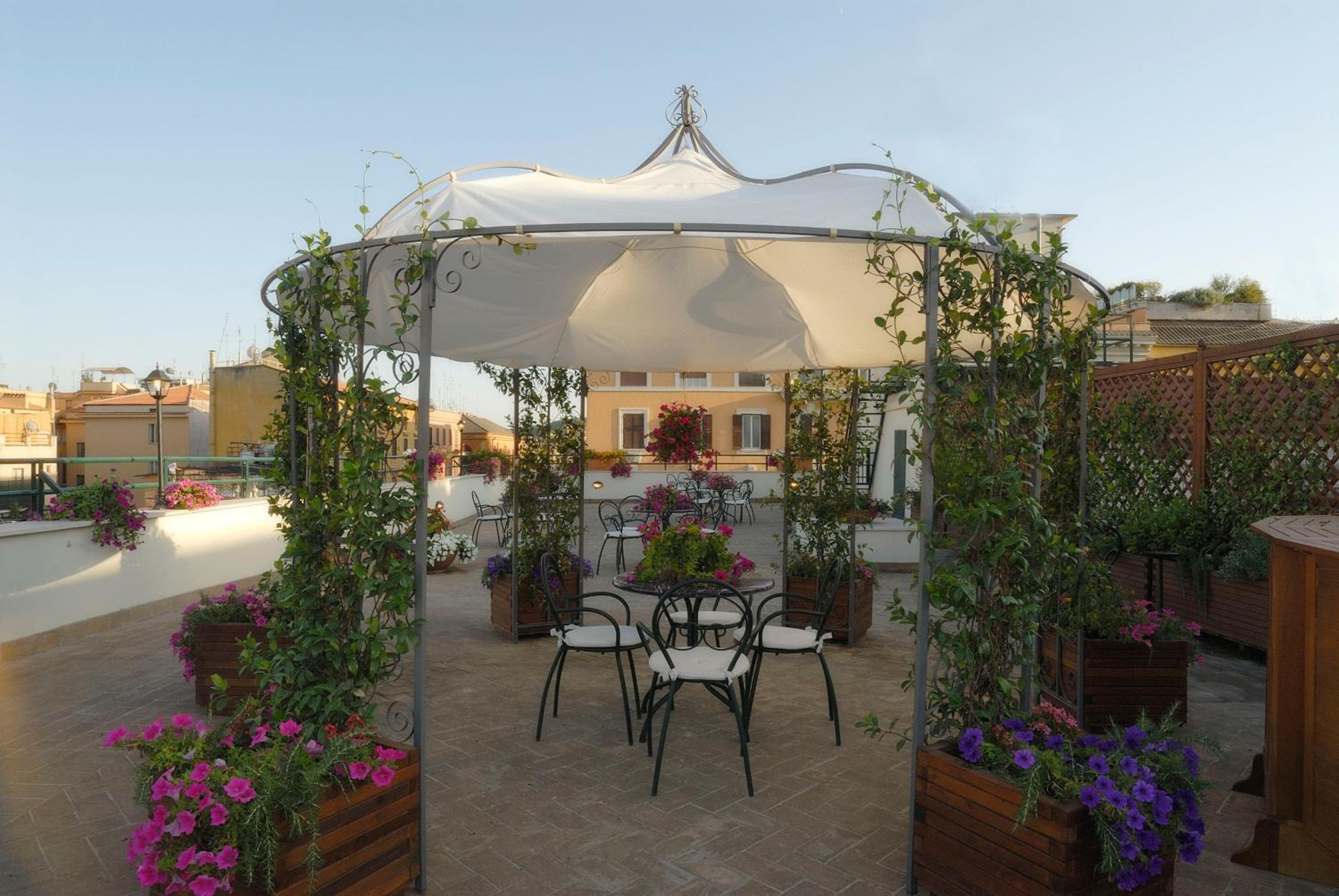 Atlantis Garden Hotel — 10