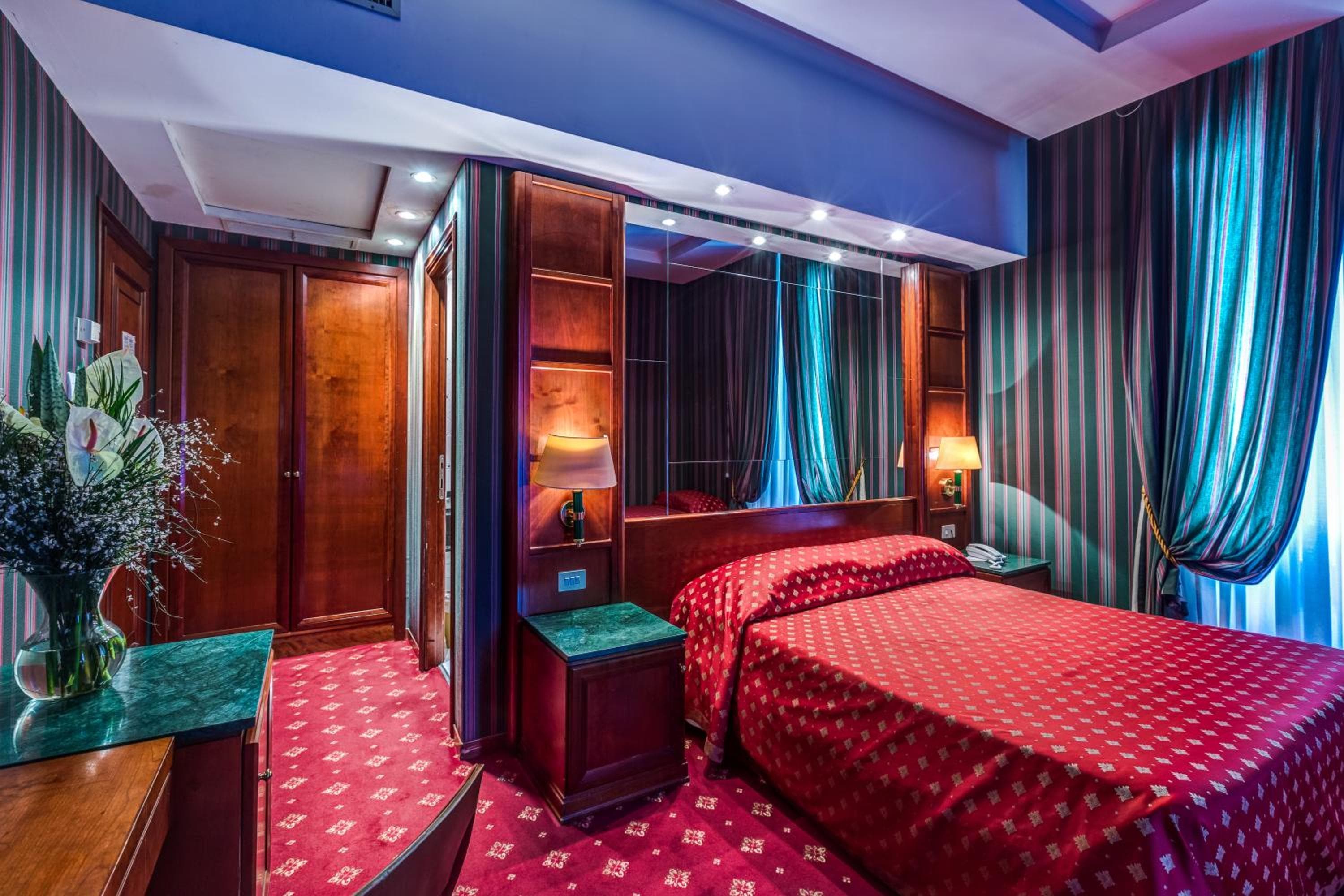 Atlantis Garden Hotel — 28