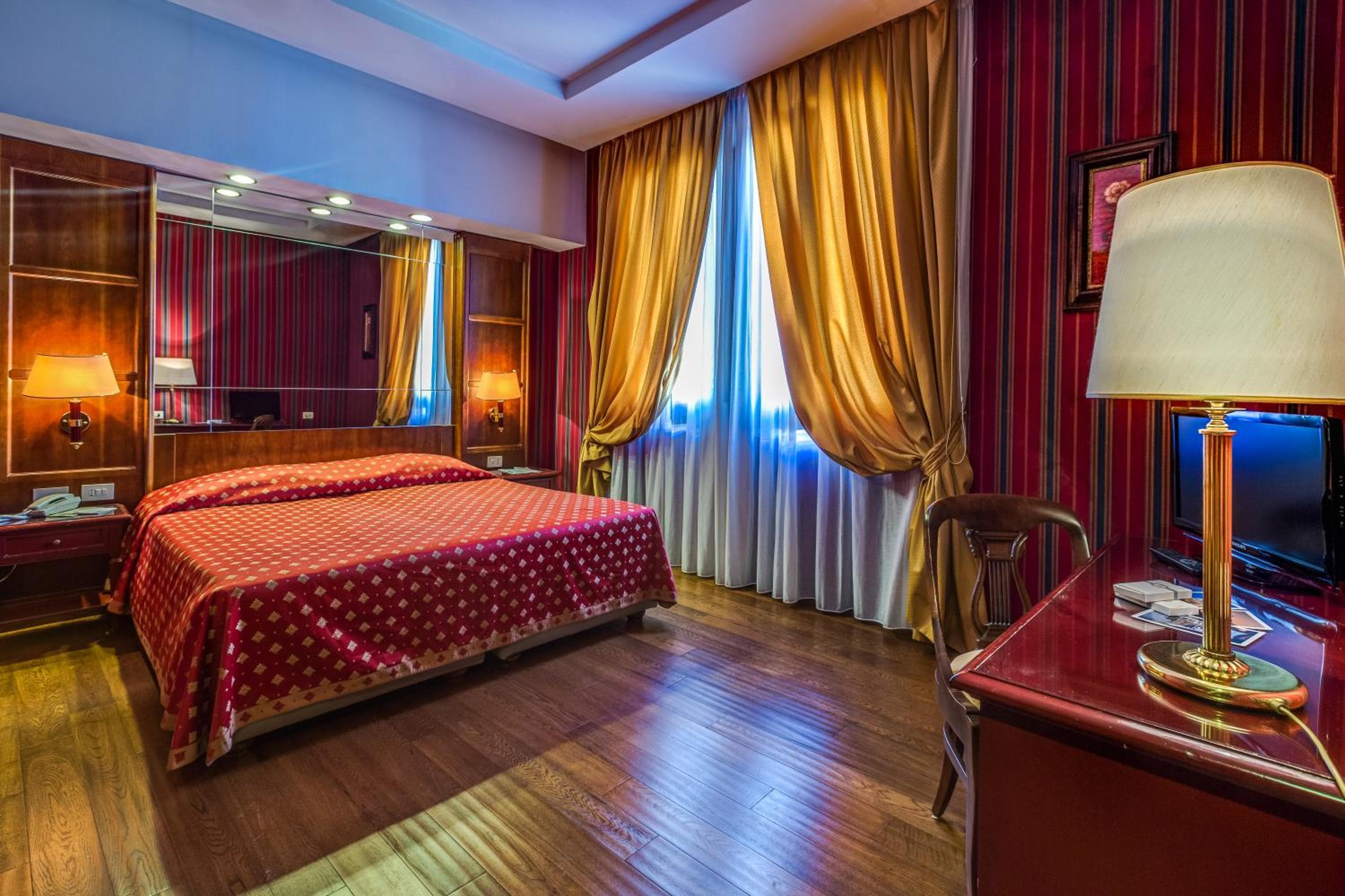 Atlantis Garden Hotel — 29