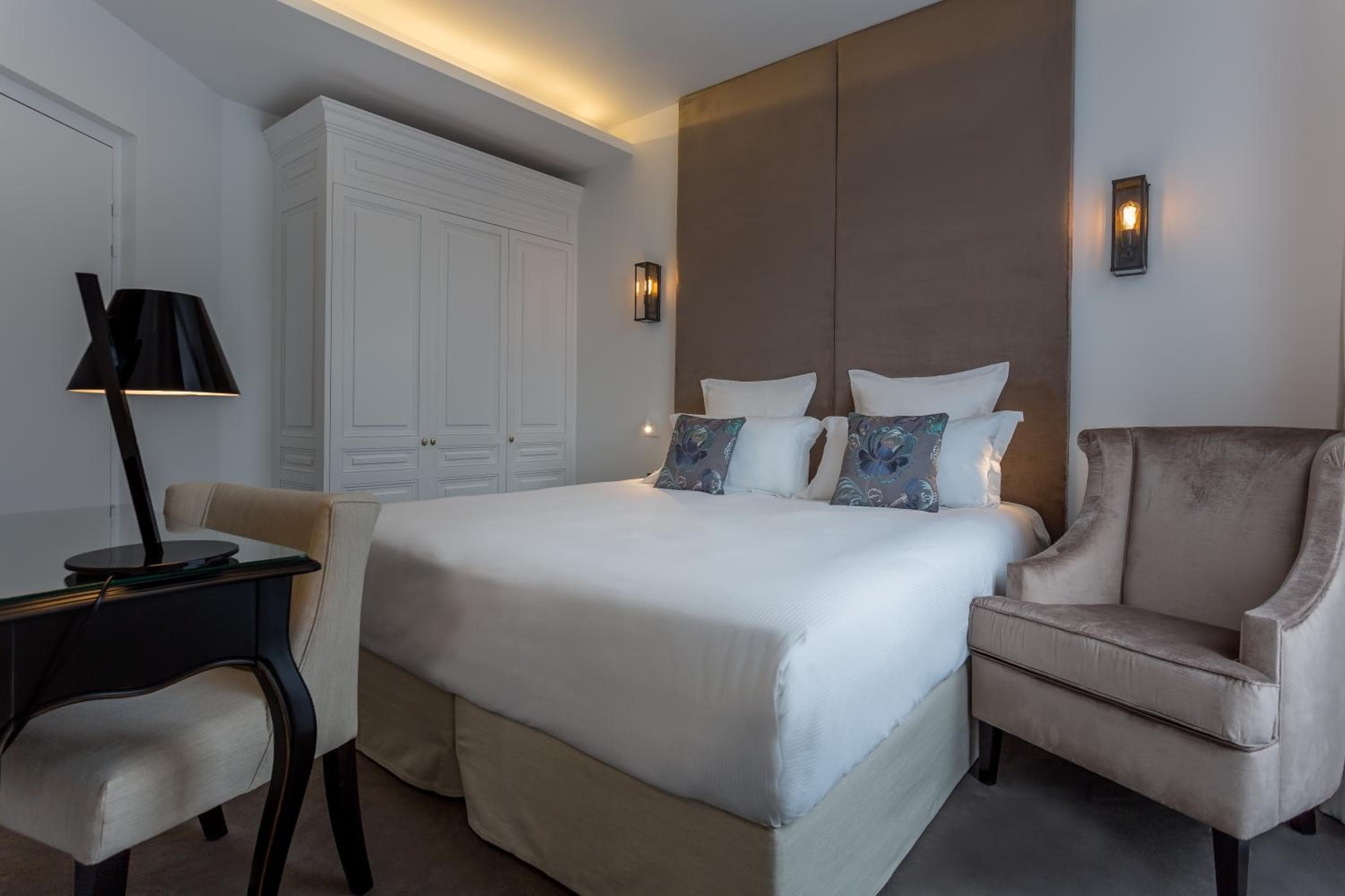 Hôtel La Comtesse — 16