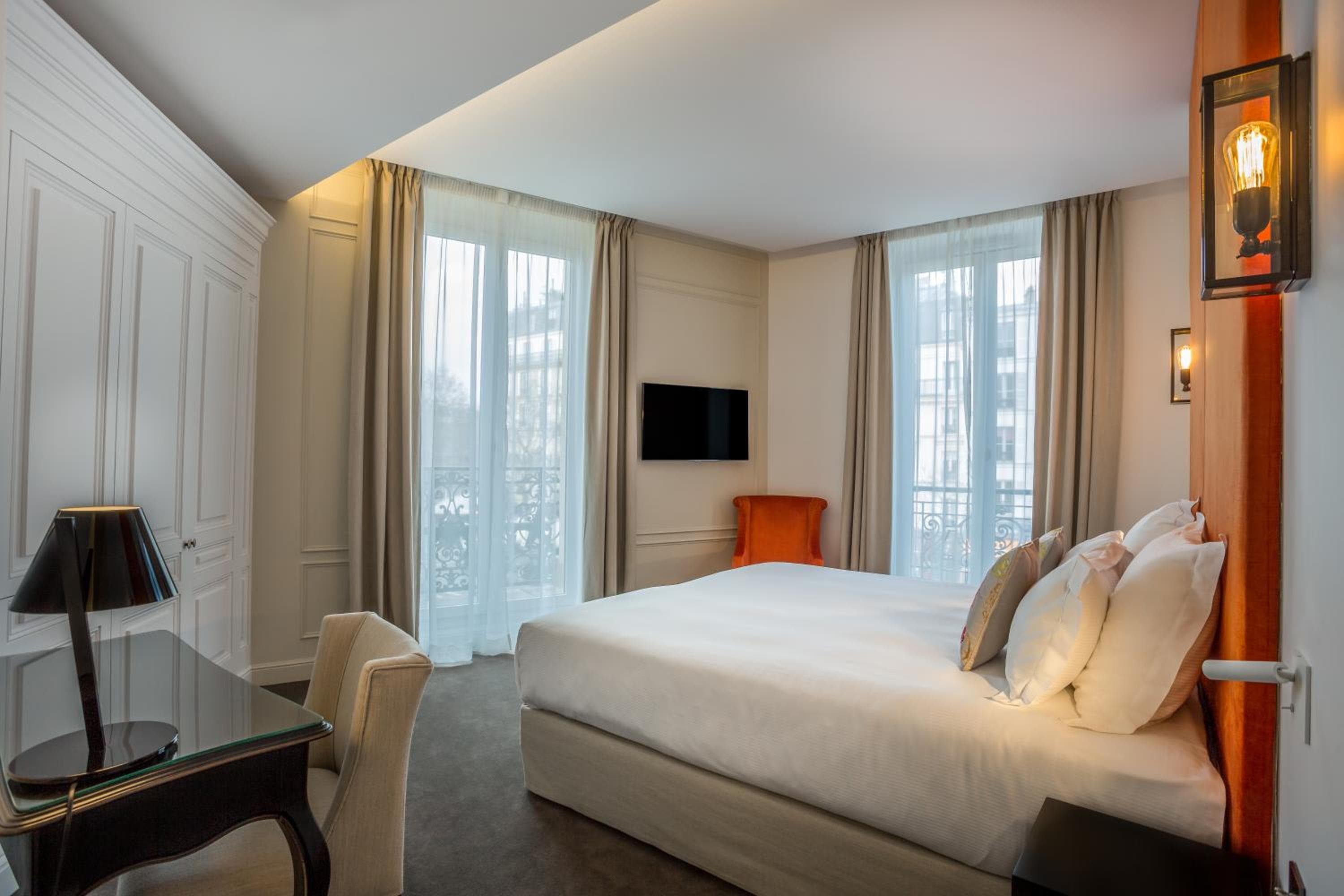 Hôtel La Comtesse — 11