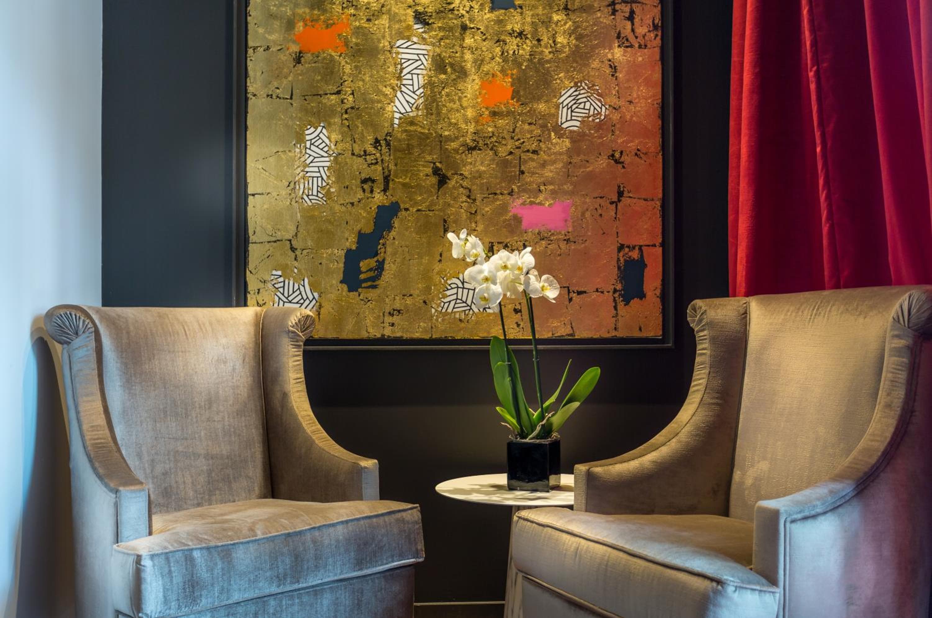 Hotel La Comtesse — 23