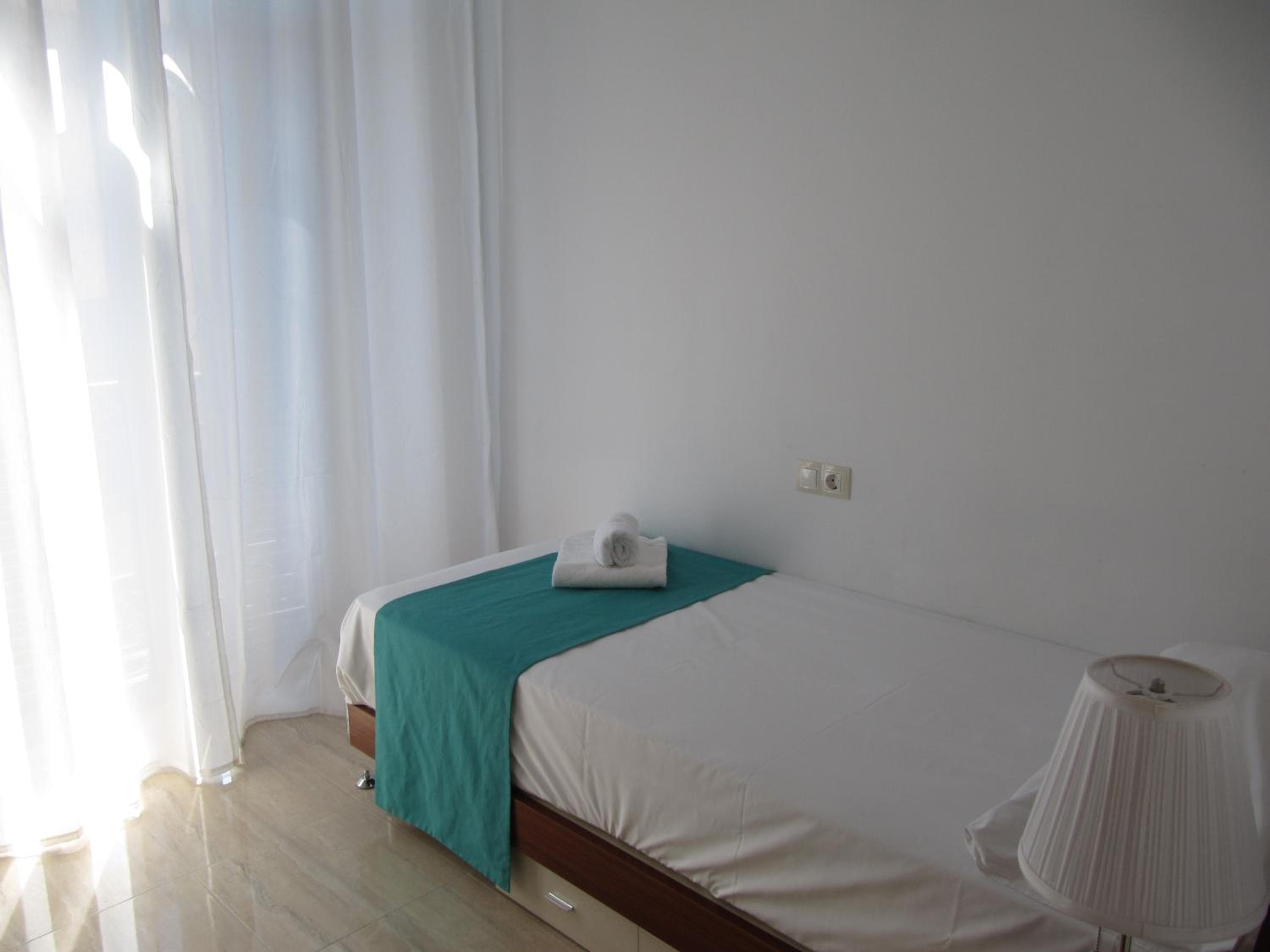 Life Apartments Alameda Colón — 6