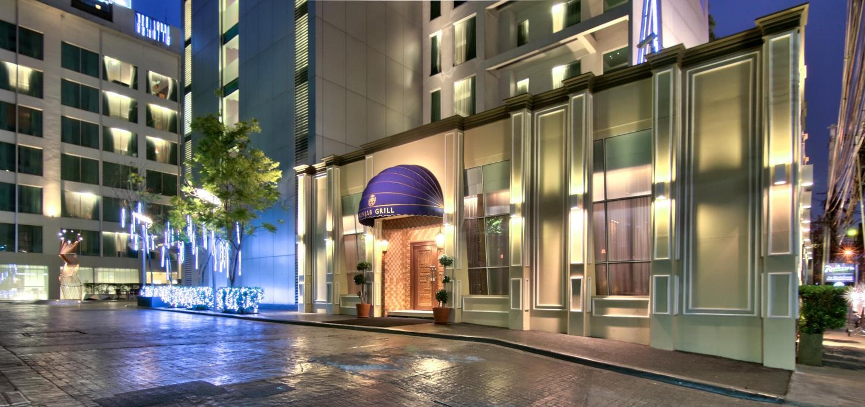 Radisson Suites Bangkok Sukhumvit — 13