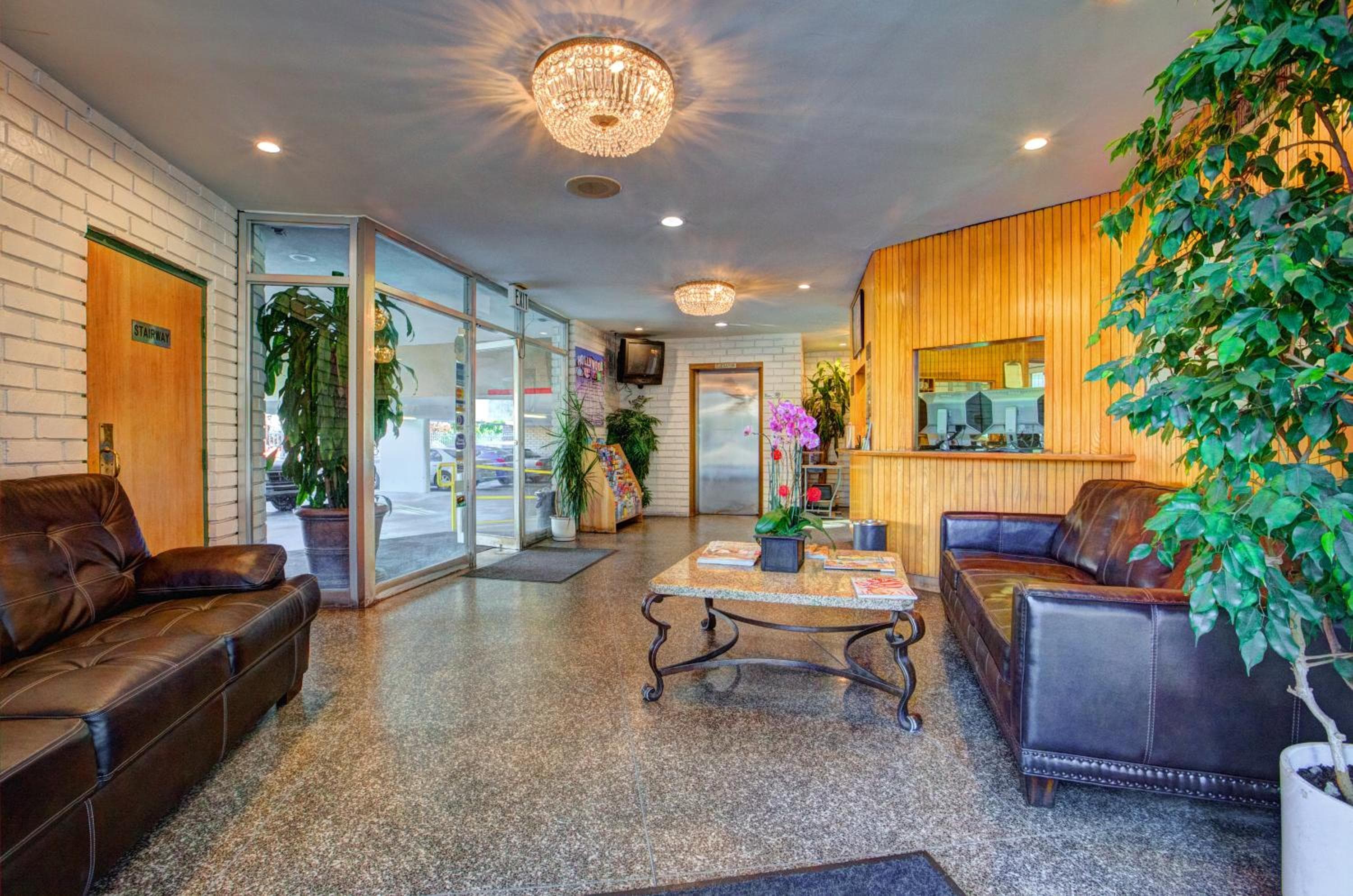 Dunes Inn - Wilshire — 20