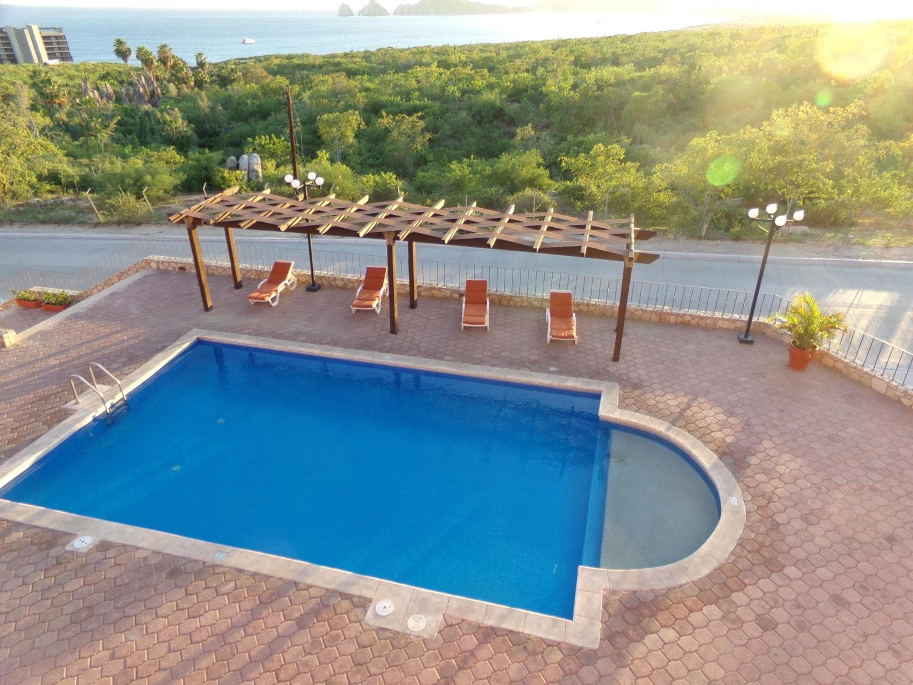 Sunrock Hotel & Suites — 24