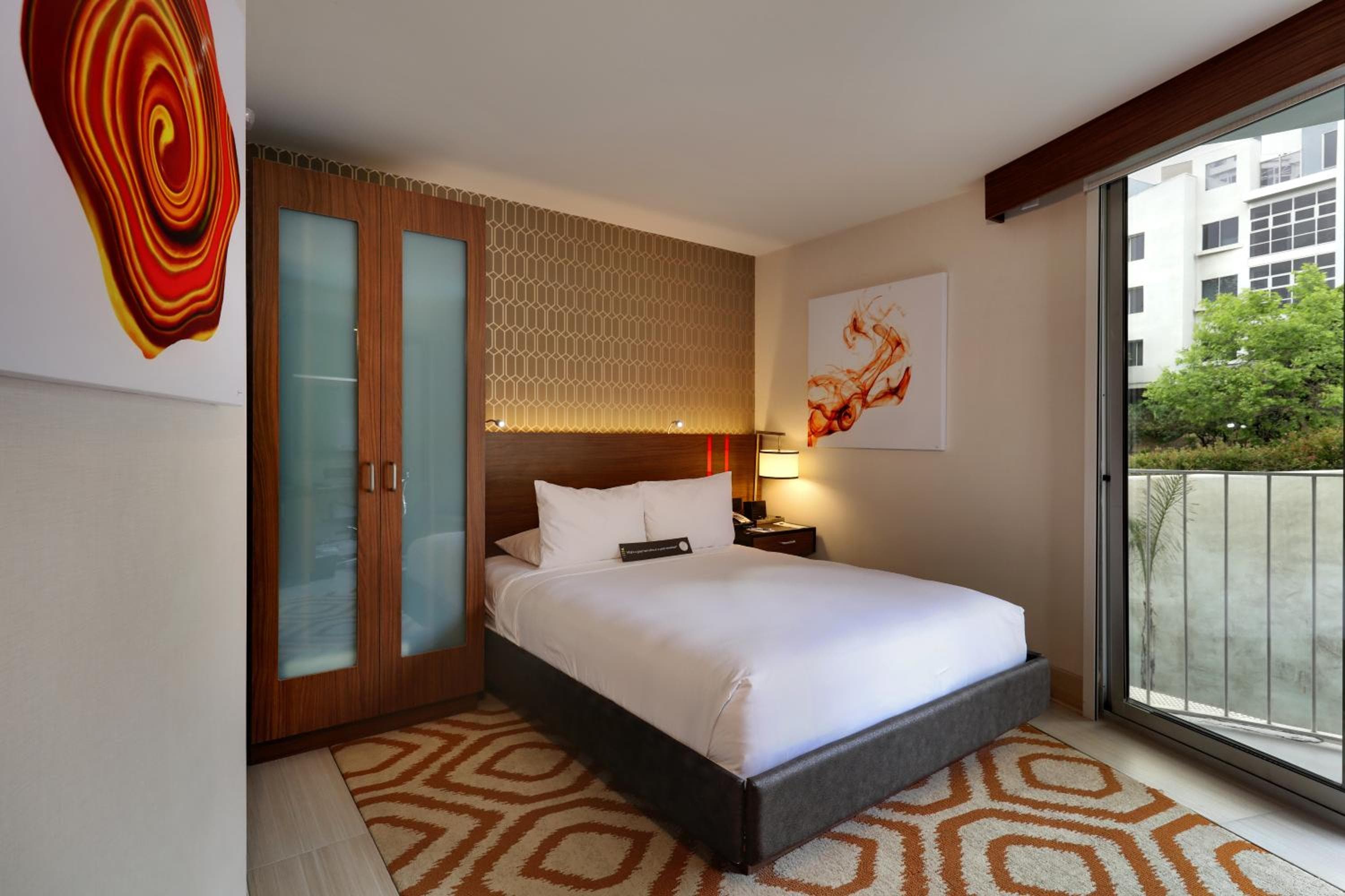 Hotel Angeleno — 8