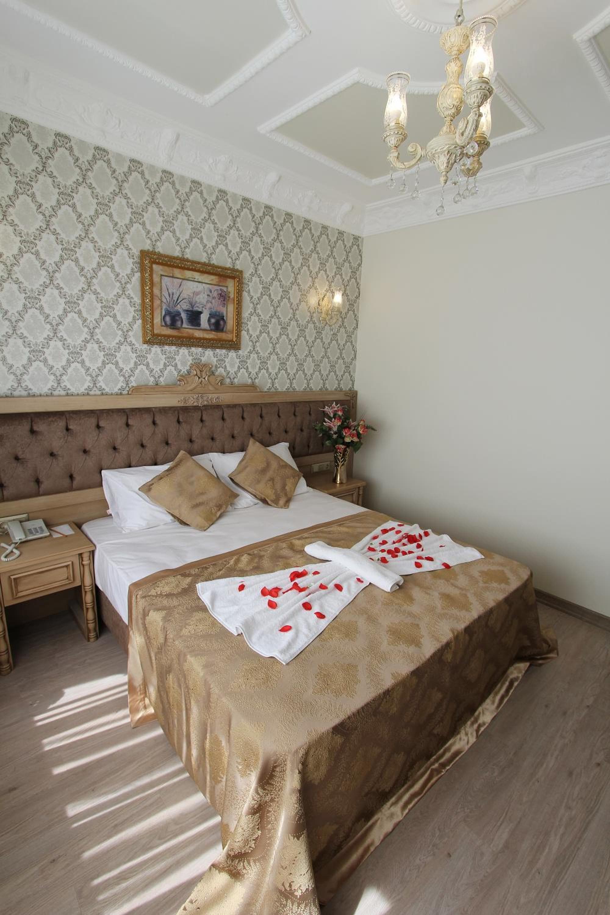 Apple Tree Hotel — 9