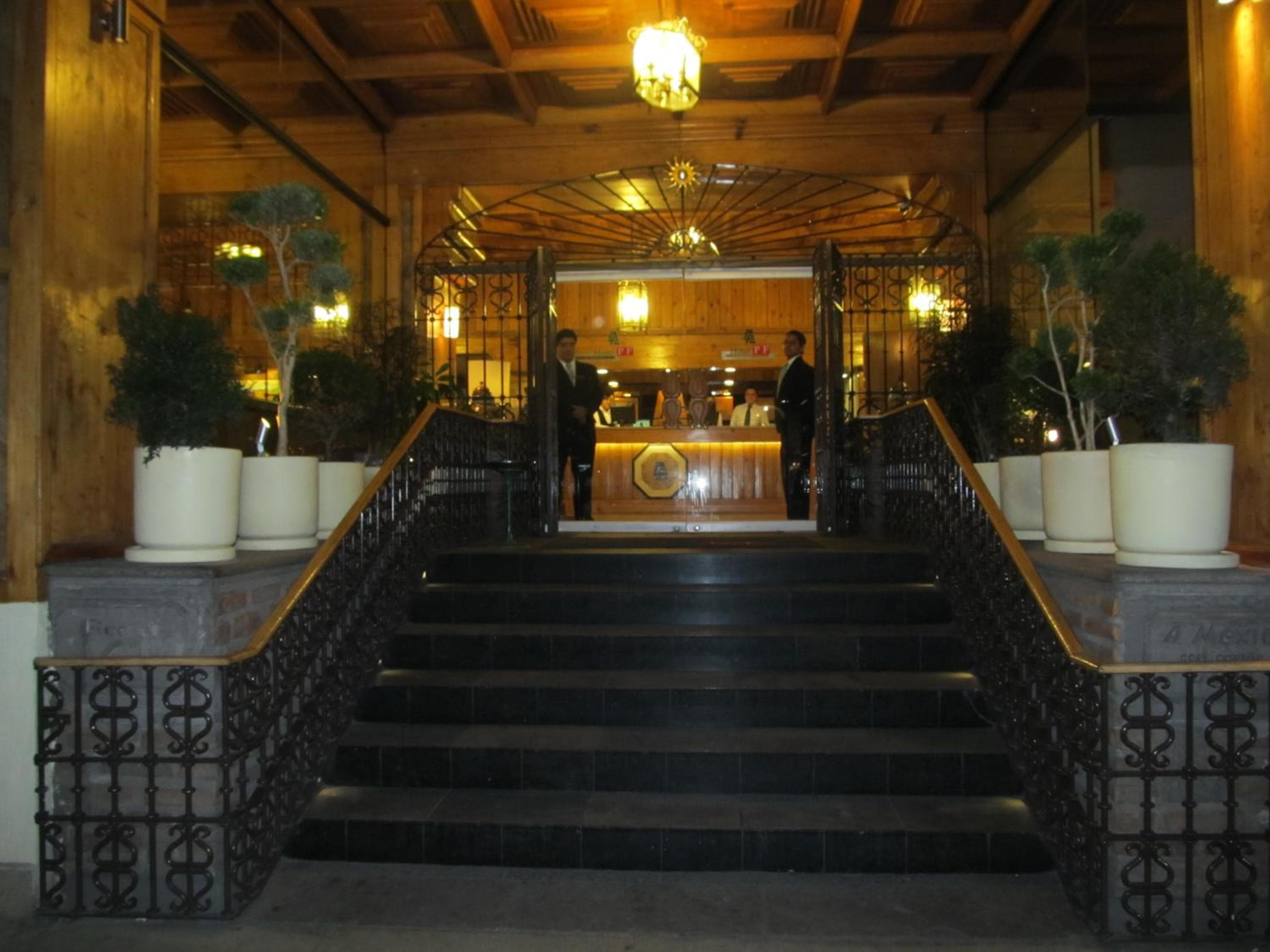 Hotel PF — 7