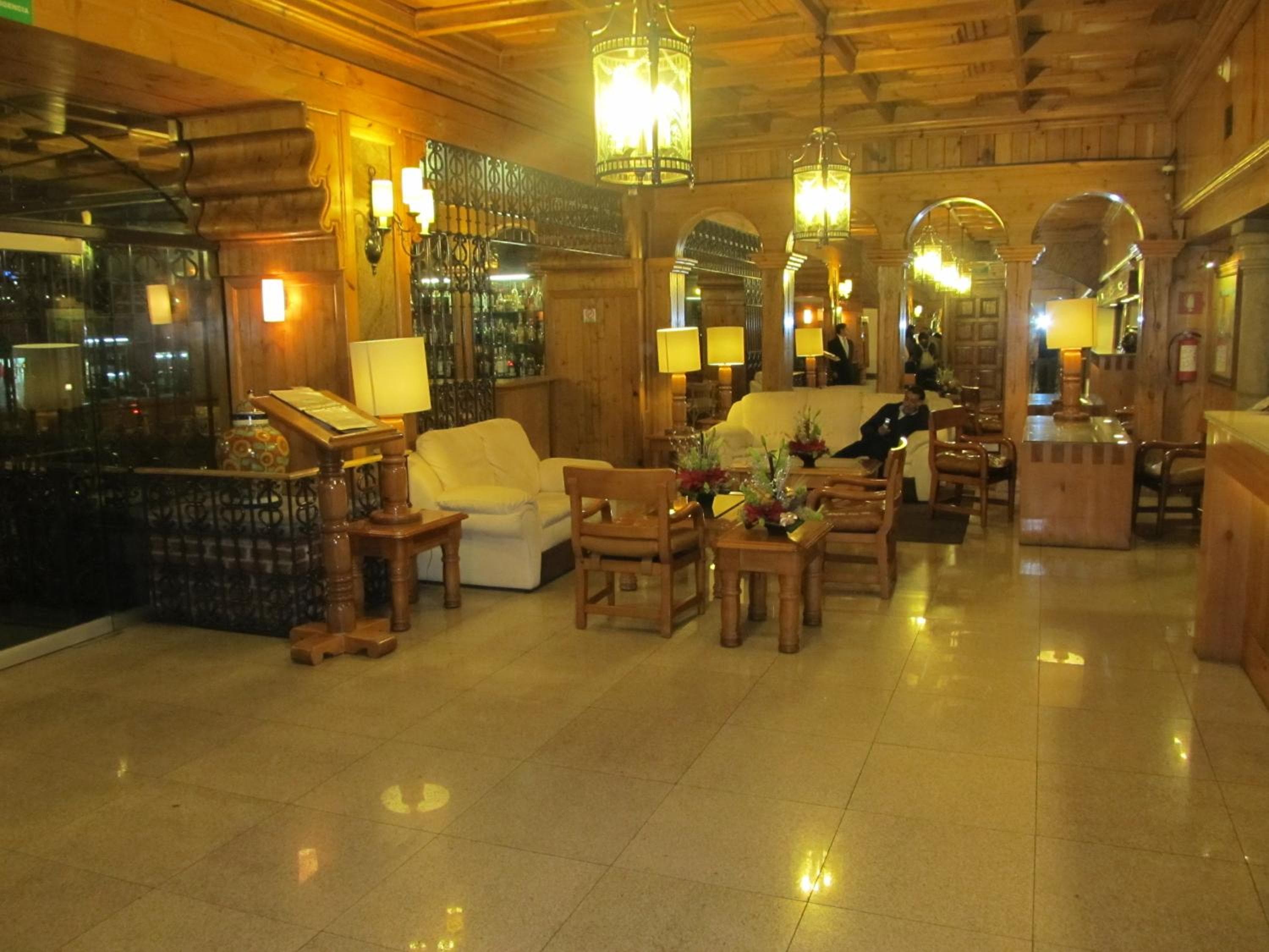 Hotel PF — 30