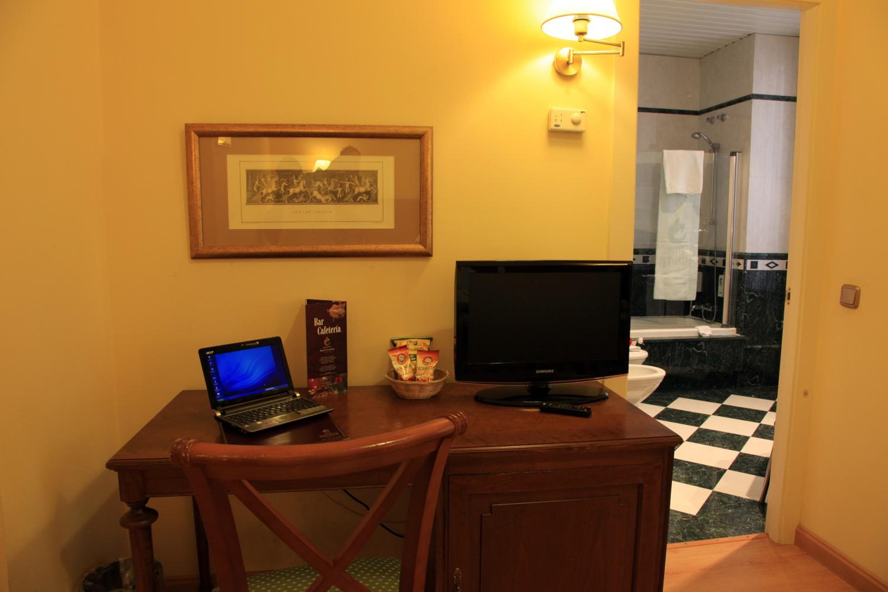 Hotel Cervantes — 10