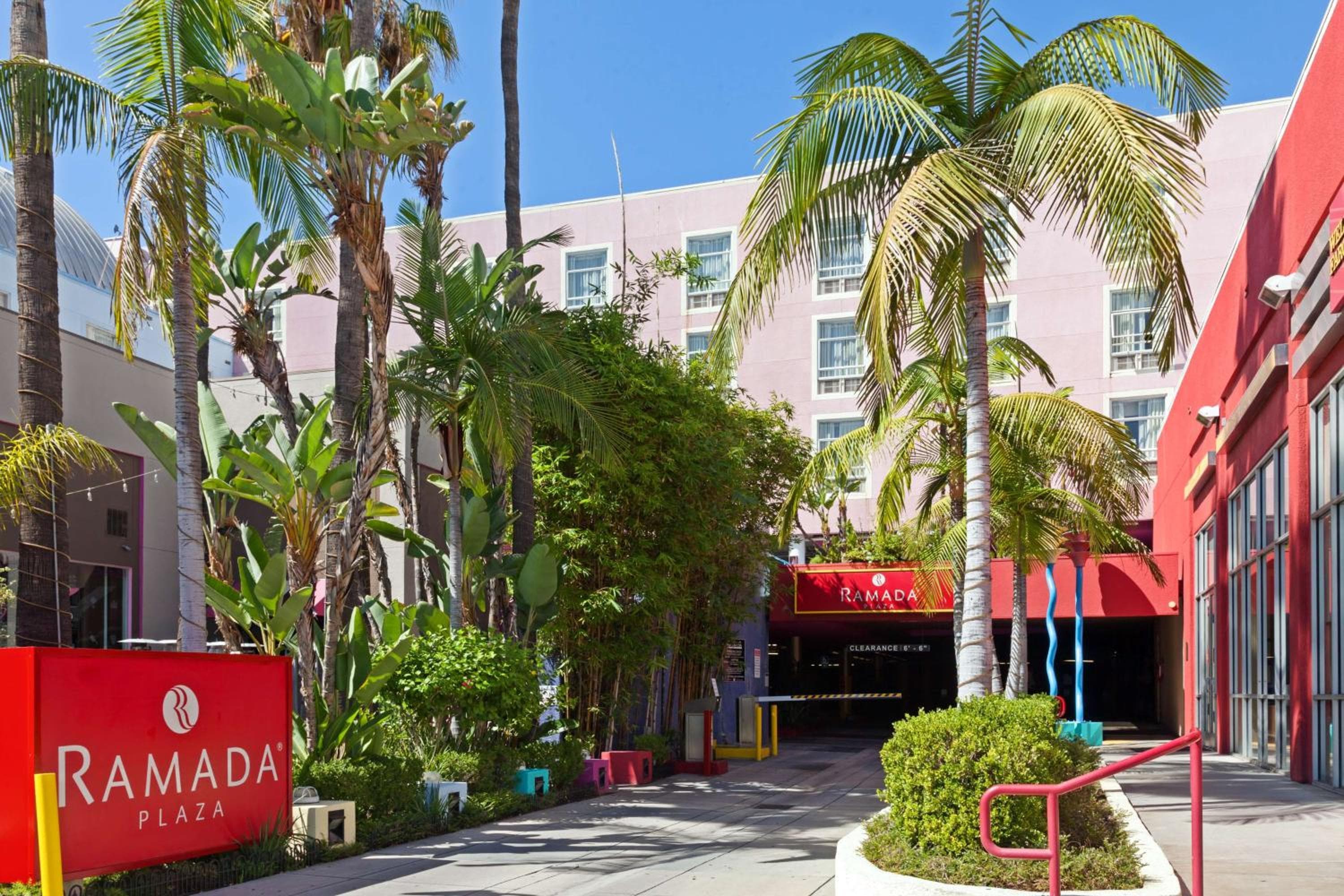 Ramada Plaza by Wyndham West Hollywood Hotel & Suites — 1