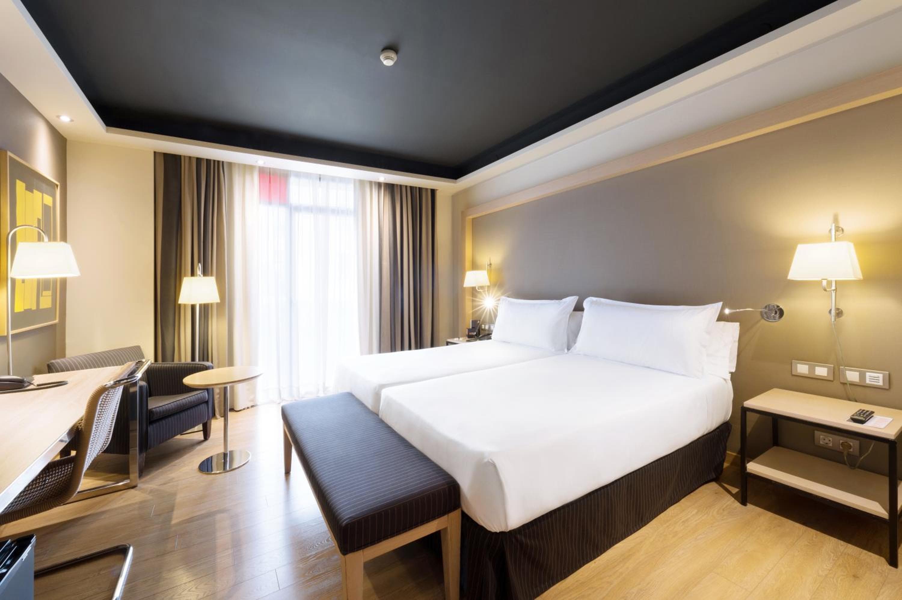 Hotel Jazz — 6