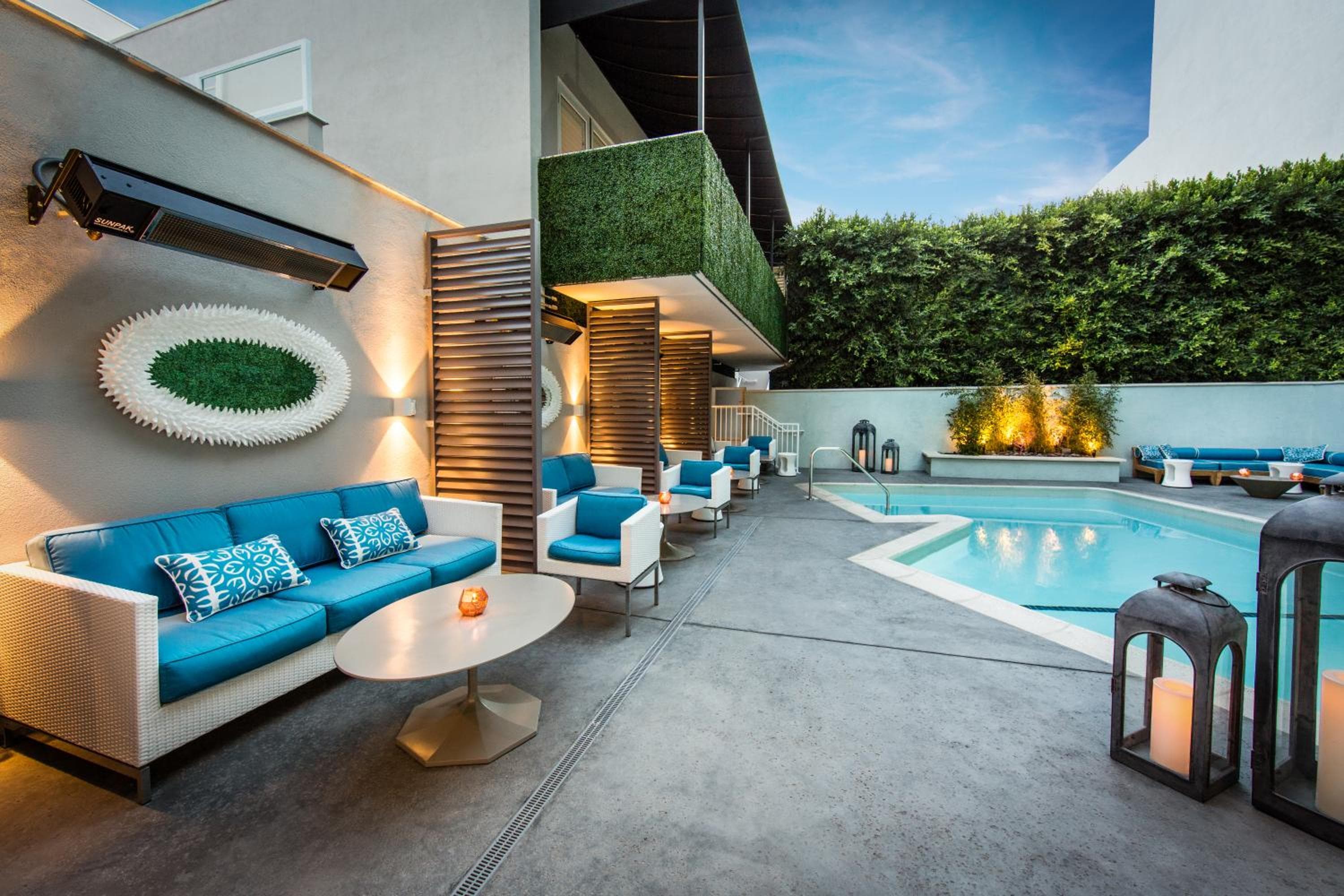 Mosaic Hotel Beverly Hills — 19
