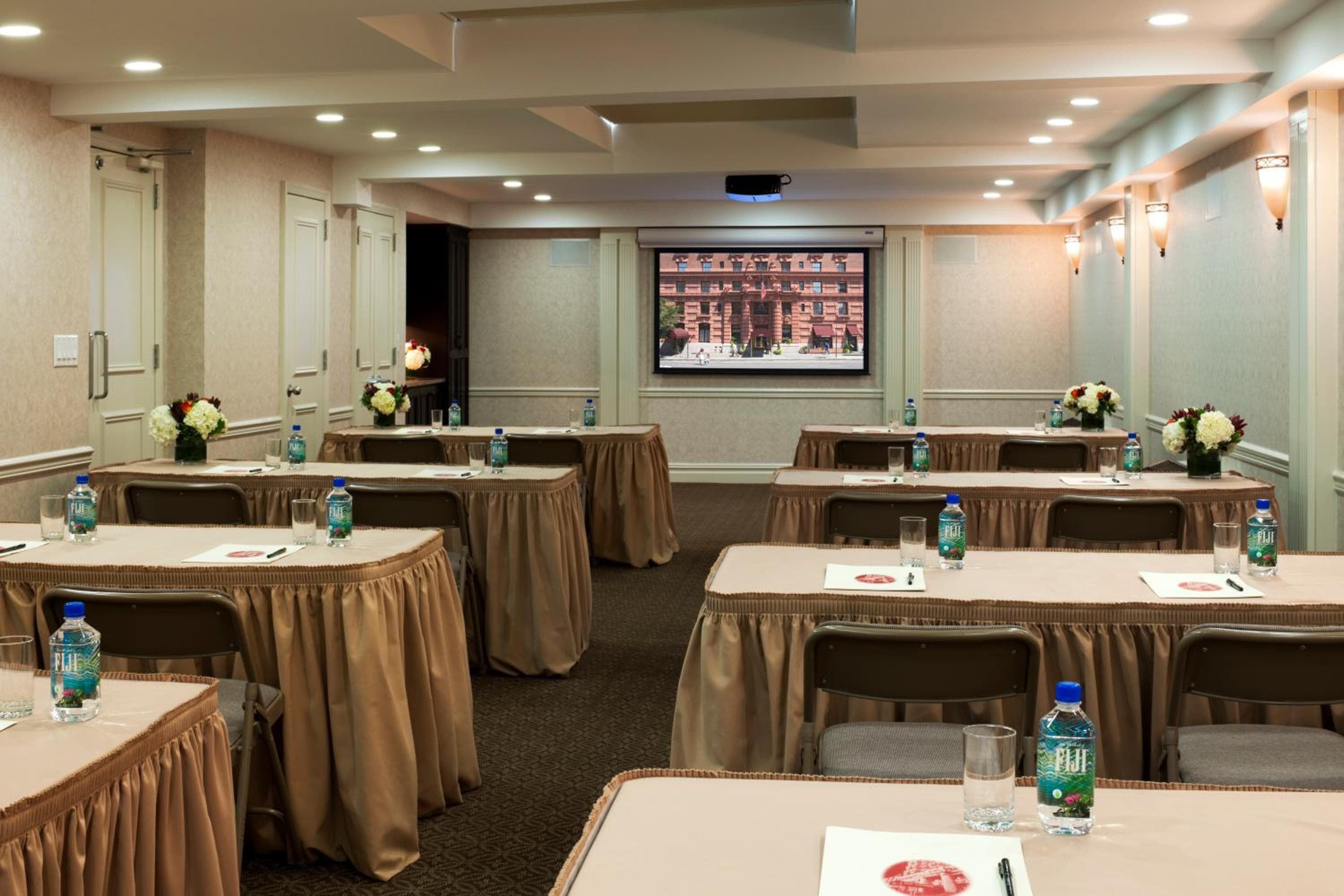Hotel Lucerna — 17