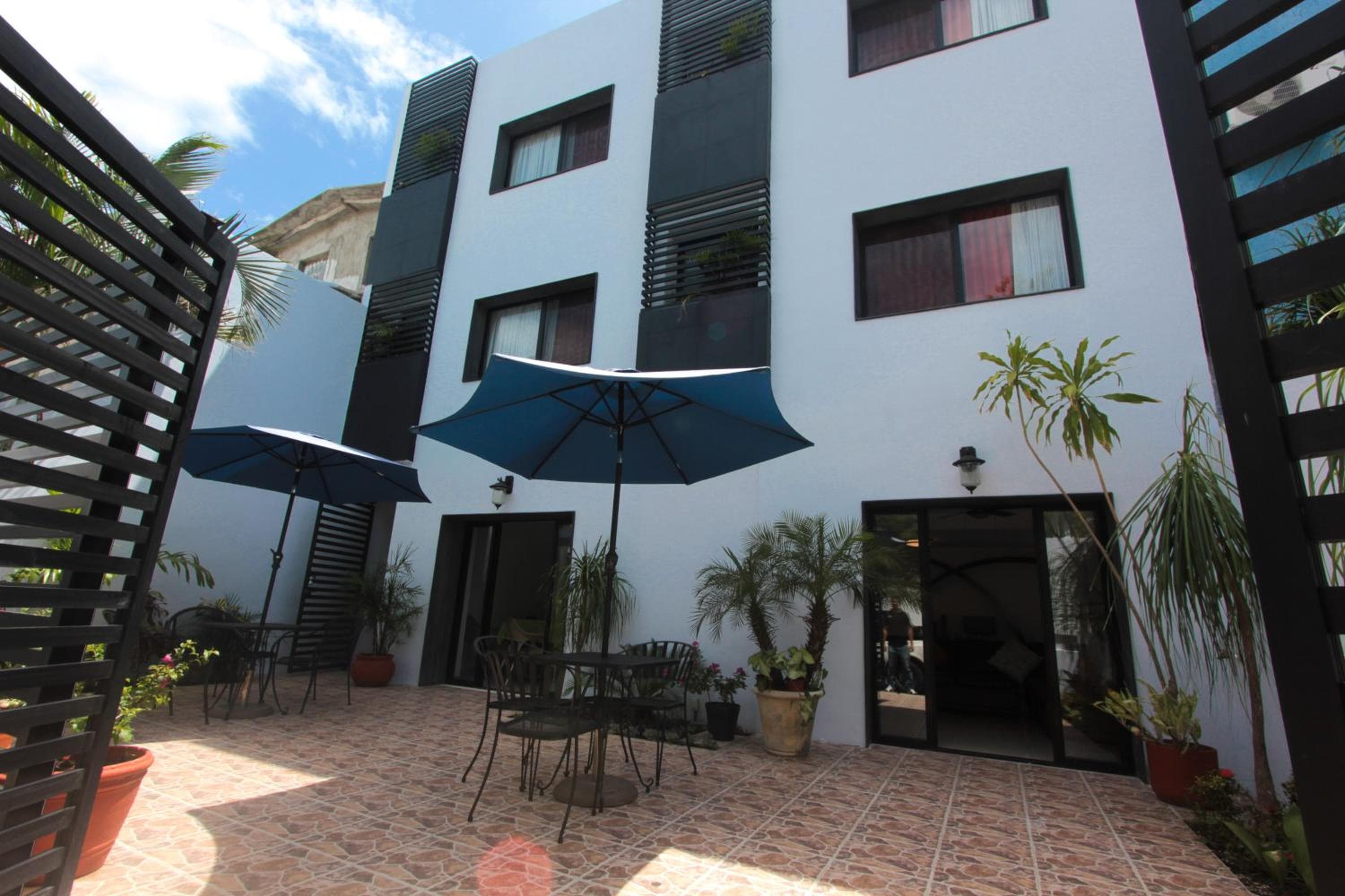 Hotel Los Girasoles — 12