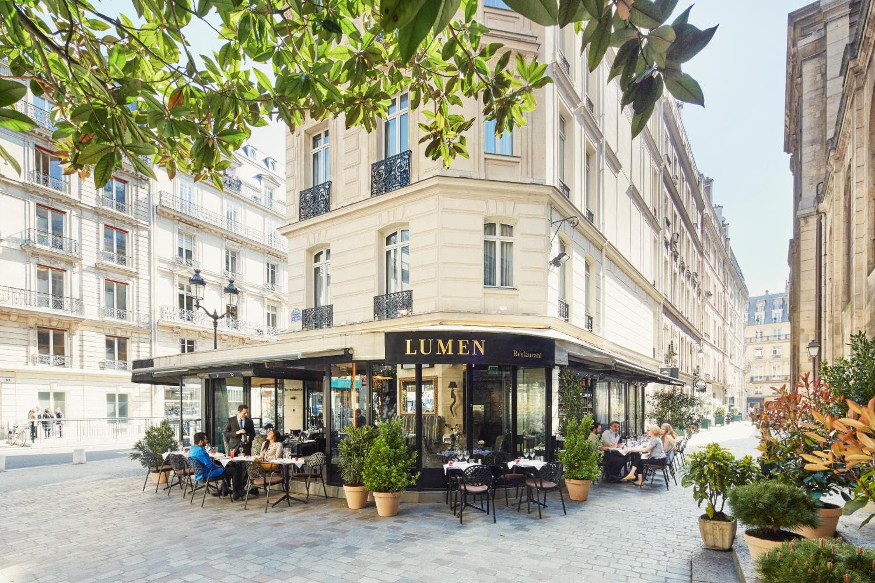 Hotel Lumen Paris Louvre — 20