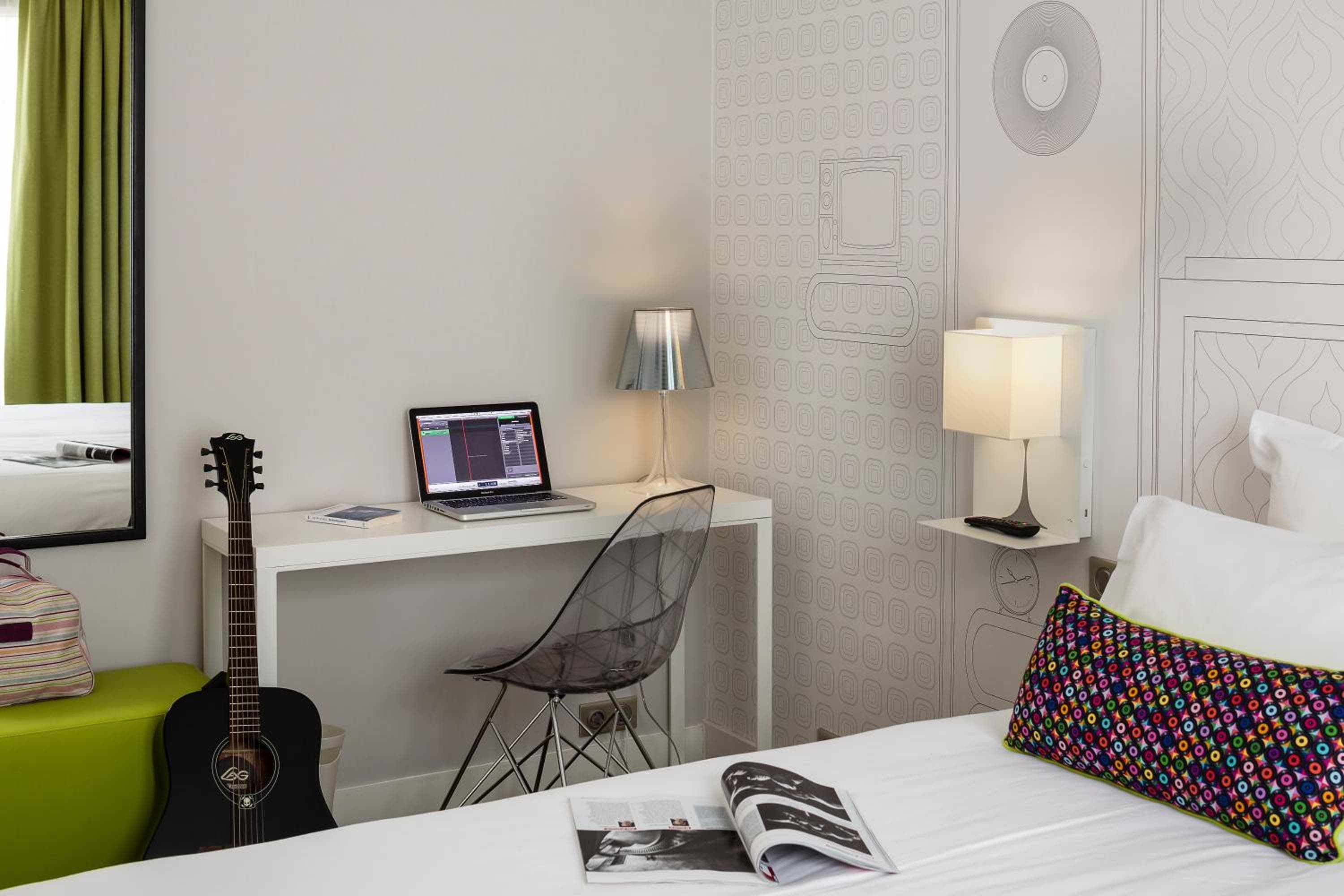Hôtel Paris Vaugirard — 19