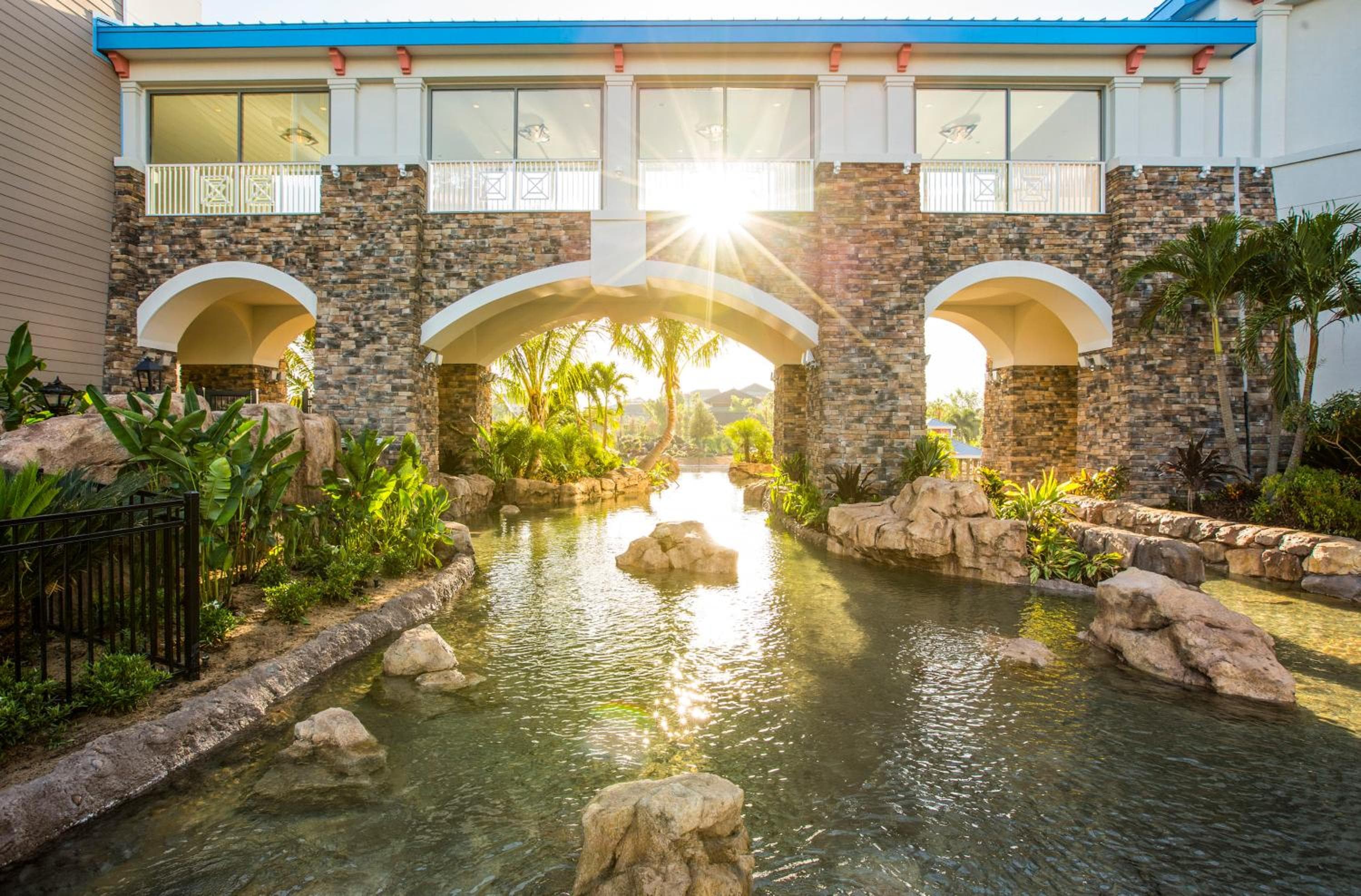Universal's Loews Sapphire Falls Resort — 9