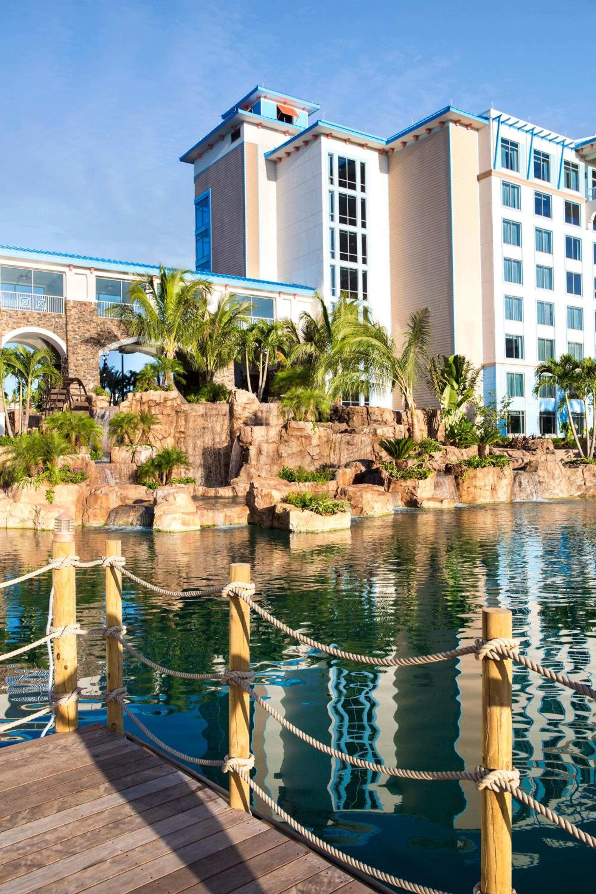 Universal's Loews Sapphire Falls Resort — 11