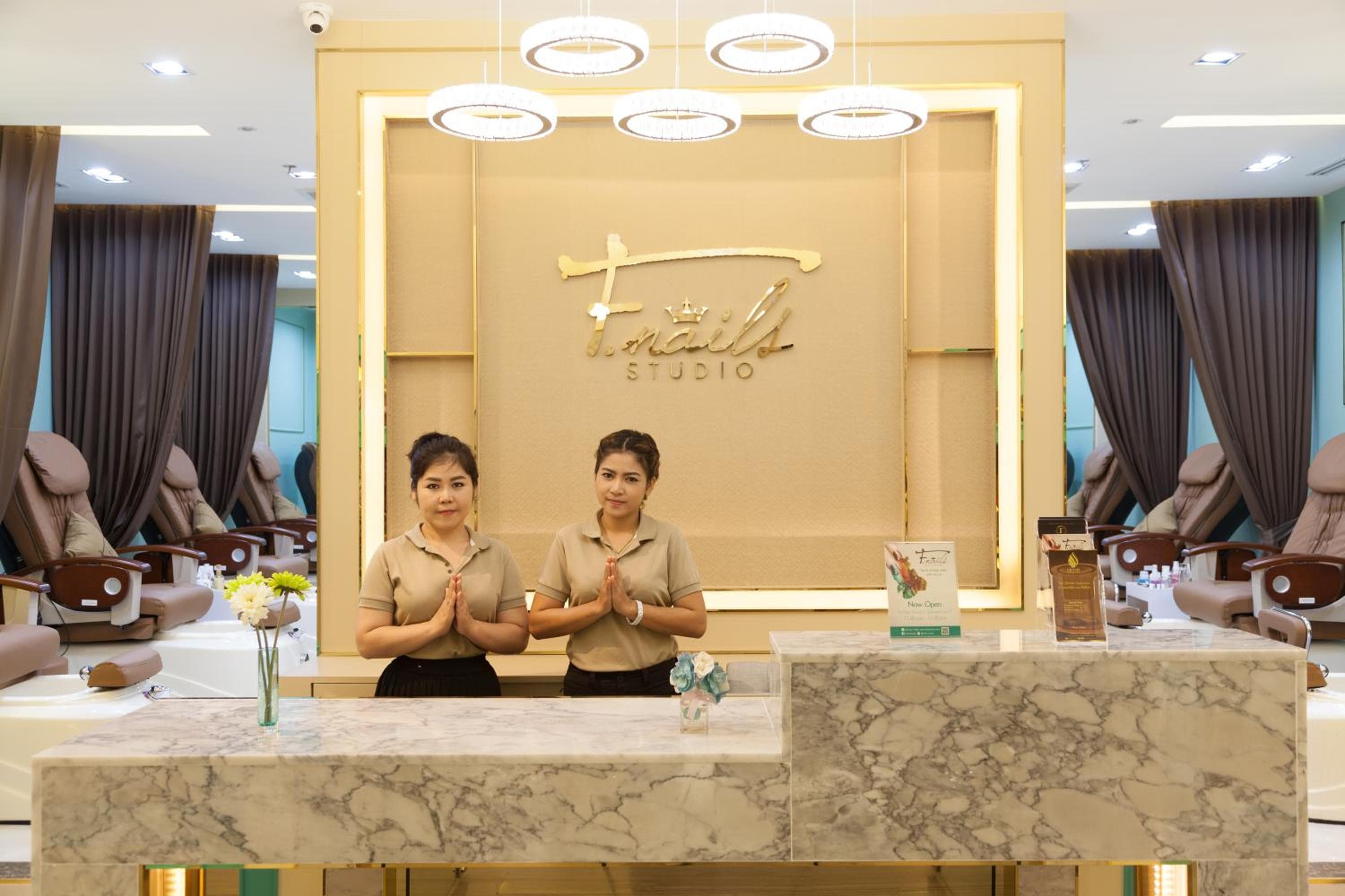 Grand 5 Hotel & Plaza Sukhumvit Bangkok — 17