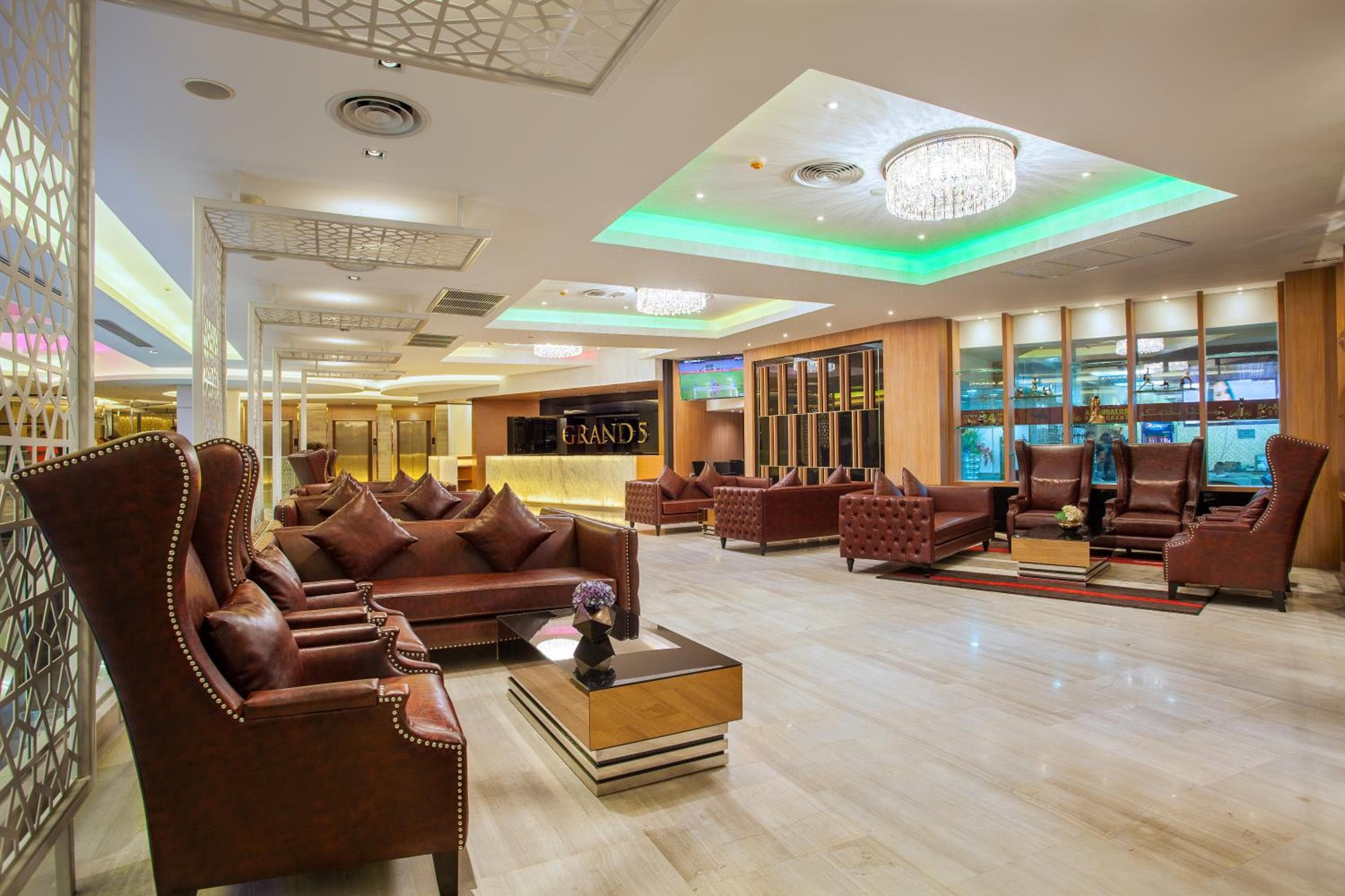 Grand 5 Hotel & Plaza Sukhumvit Bangkok — 22