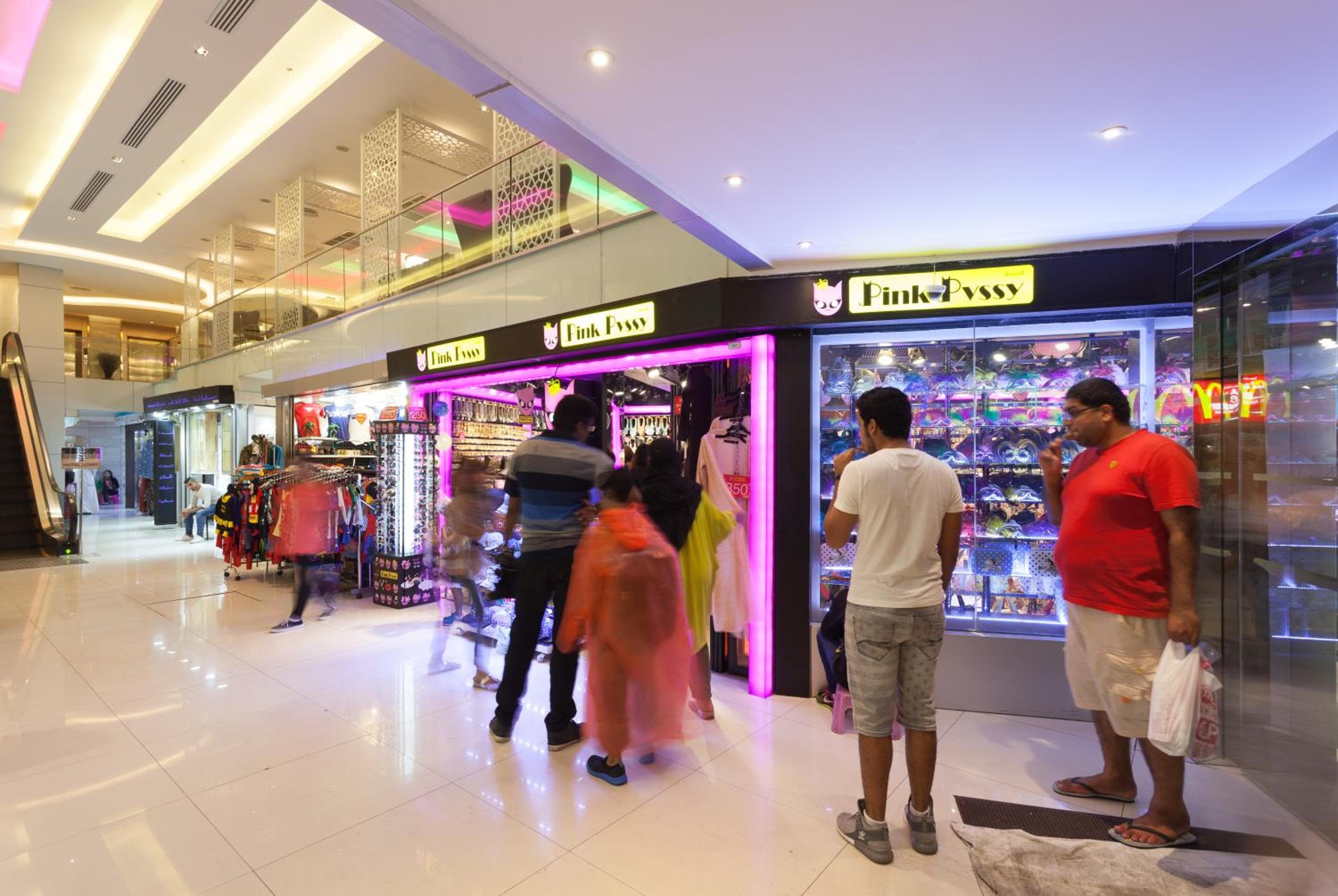 Grand 5 Hotel & Plaza Sukhumvit Bangkok — 26