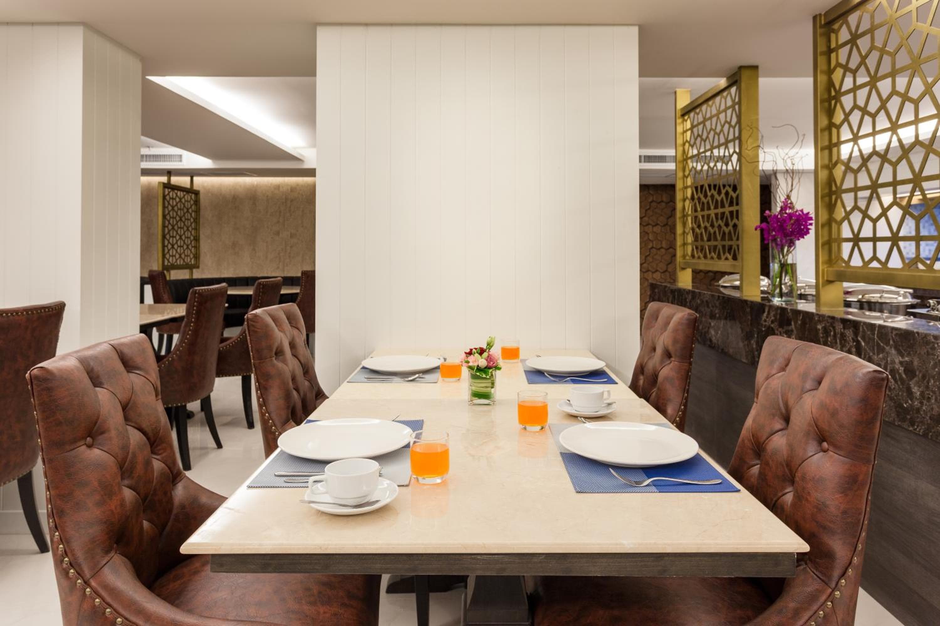 Grand 5 Hotel & Plaza Sukhumvit Bangkok — 29