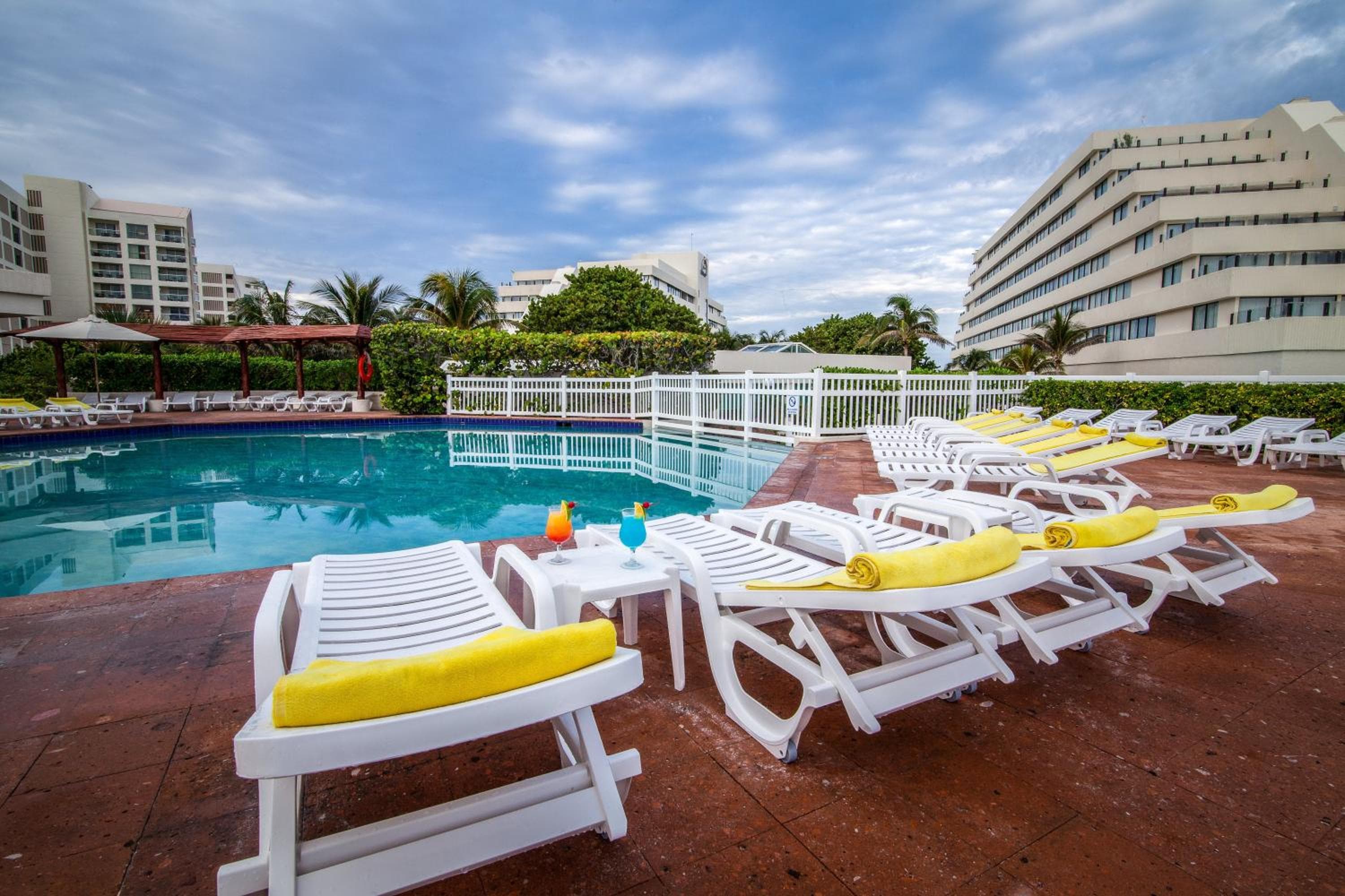 Park Royal Beach Cancun - Alles Inklusive — 4