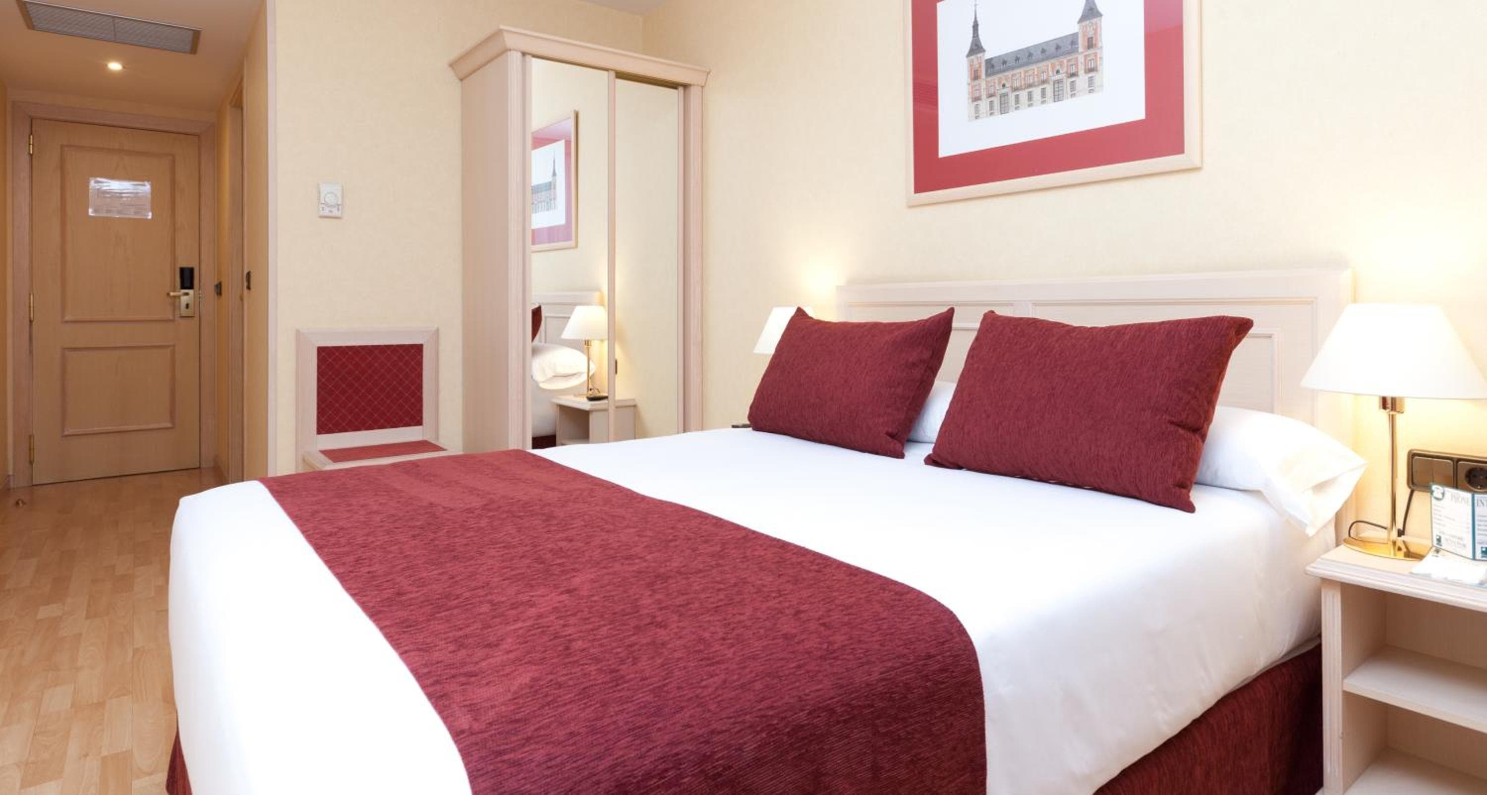 BYPILLOW Castellana — 15