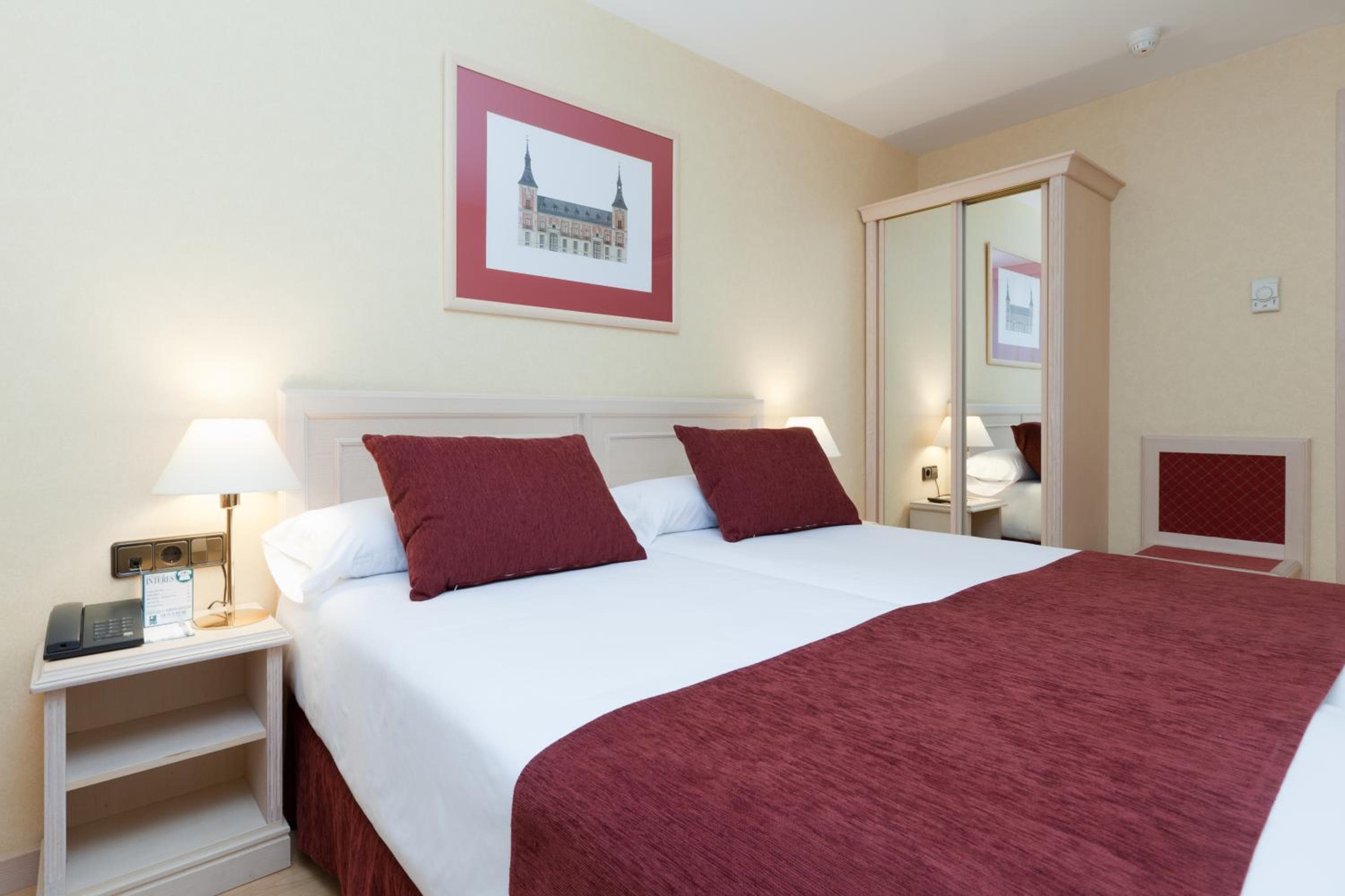BYPILLOW Castellana — 6